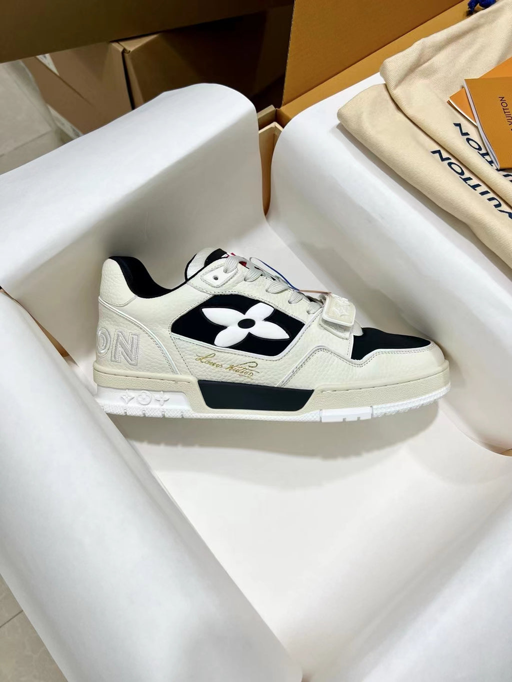 Luxury Shoes Louis Vuitton Trainer