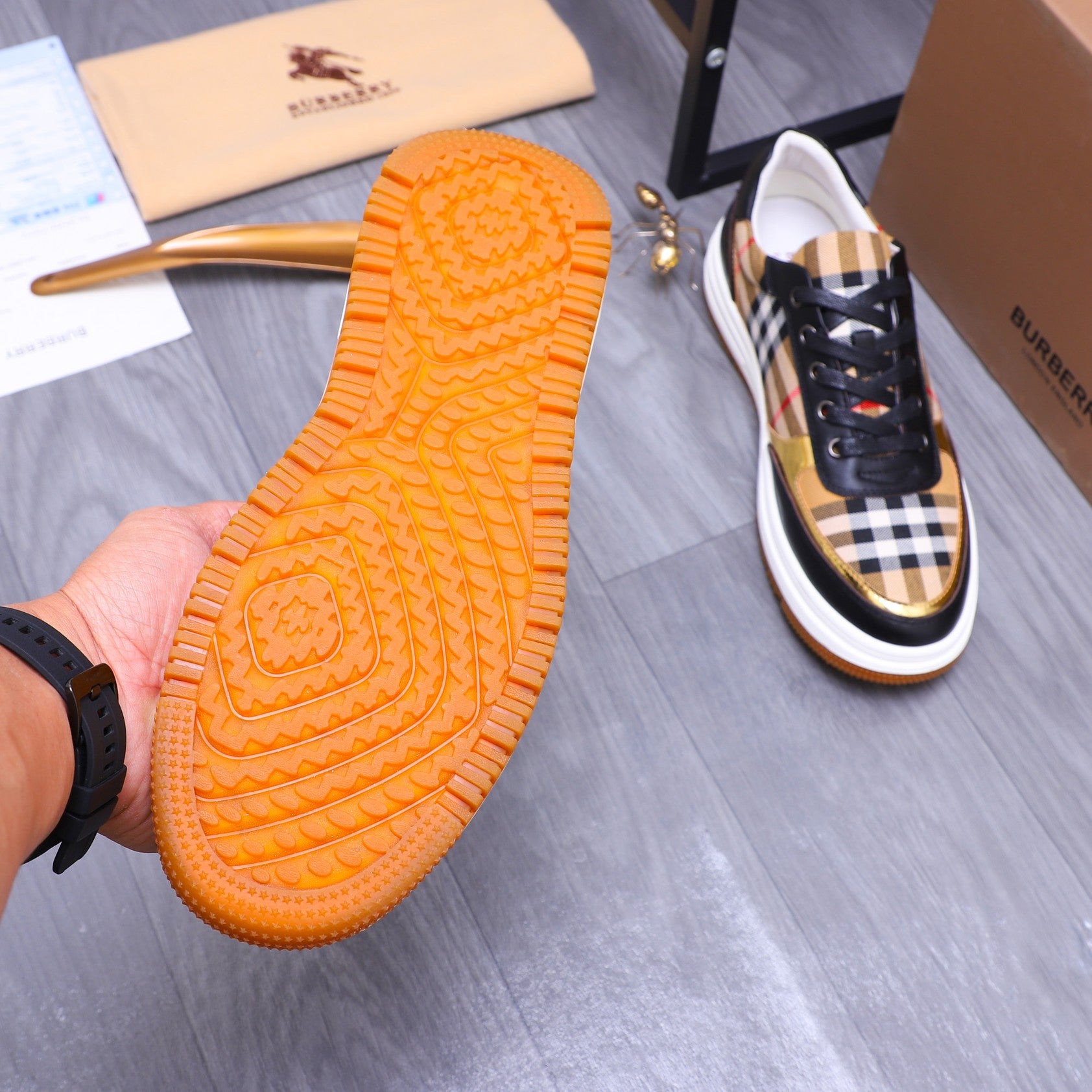 Luxury Shoes Burberry