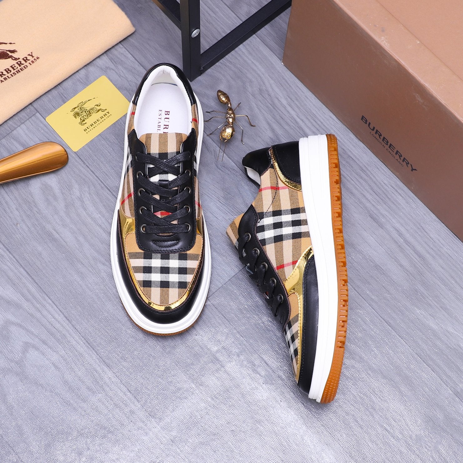 Luxury Shoes Burberry