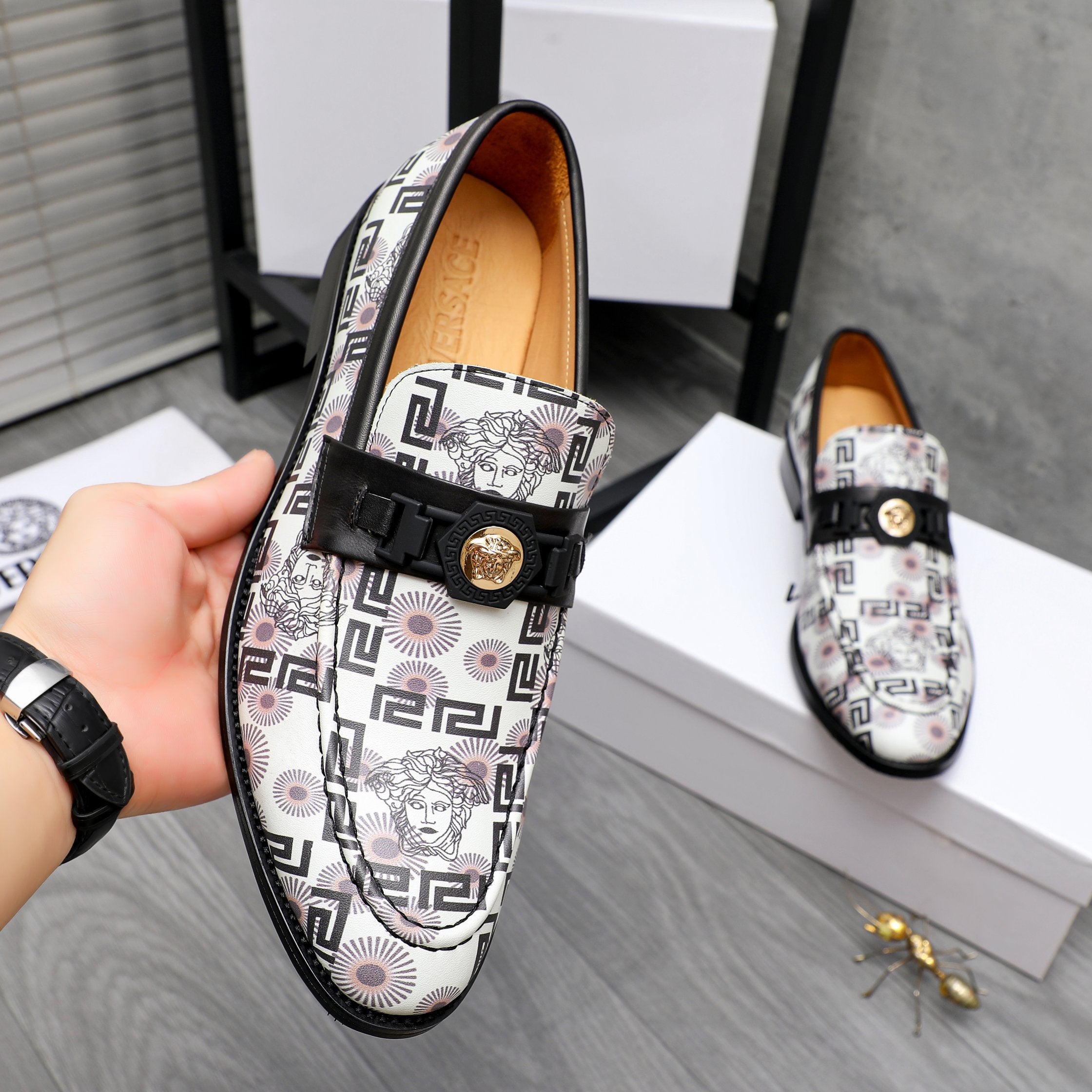 Luxury Shoes Versace