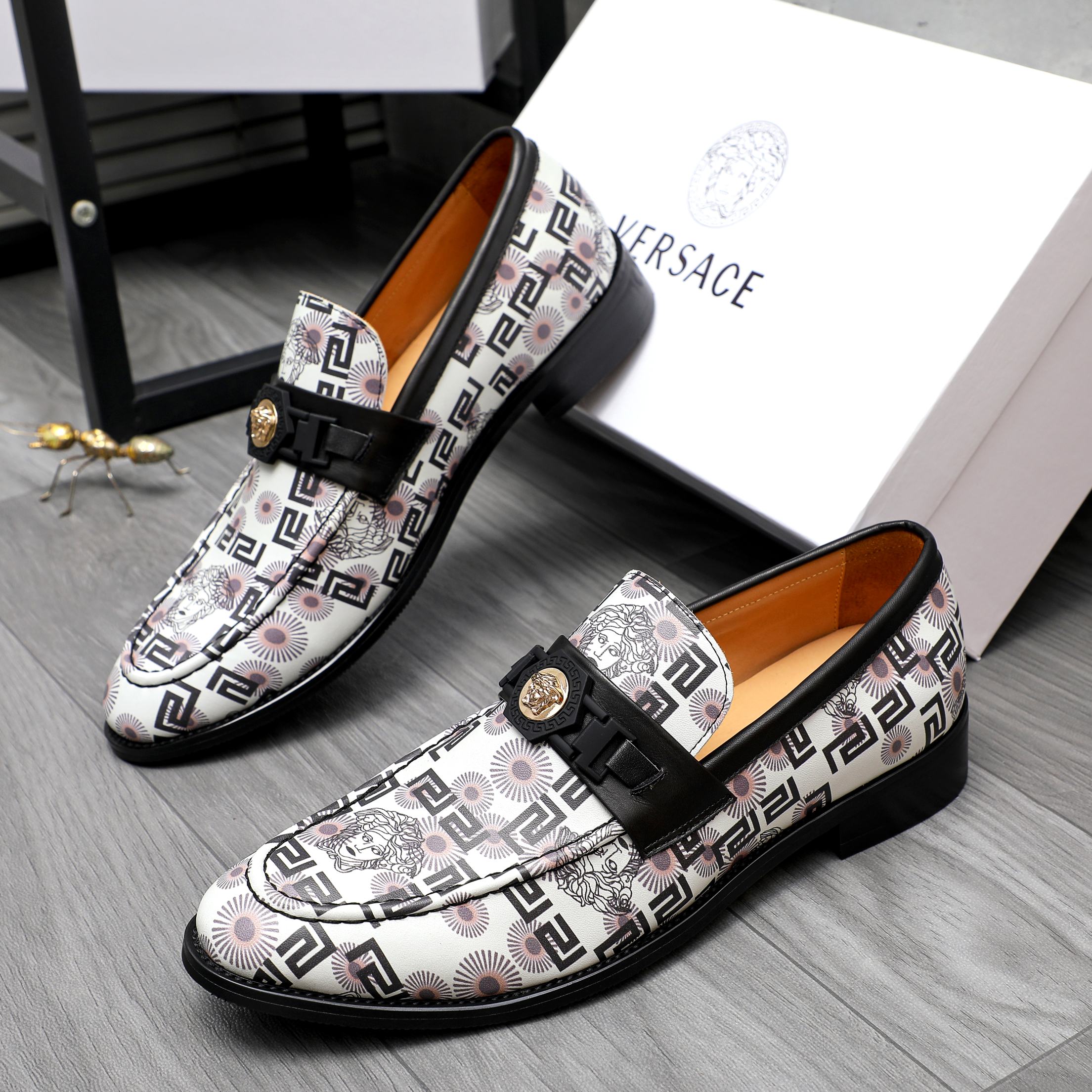 Luxury Shoes Versace
