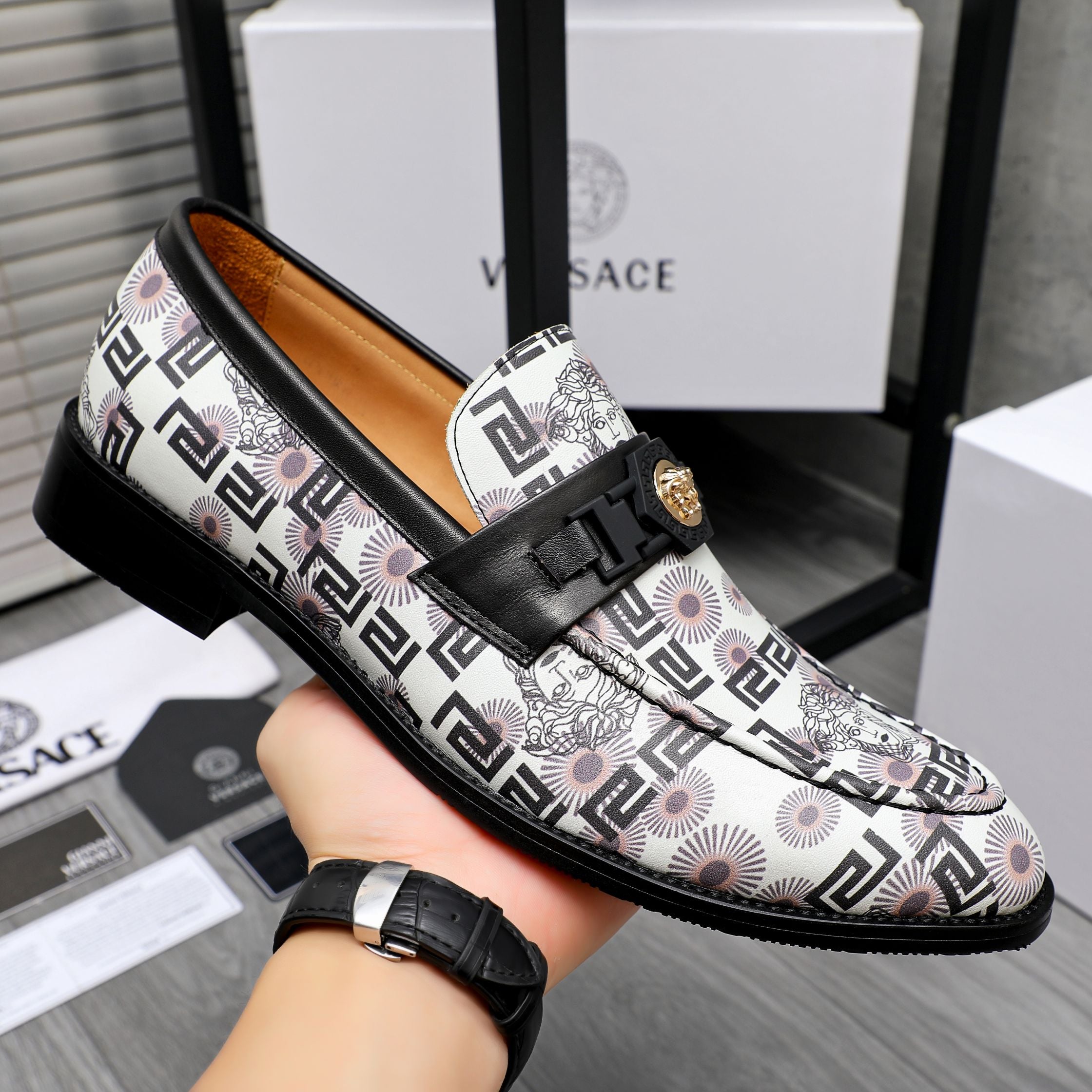 Luxury Shoes Versace