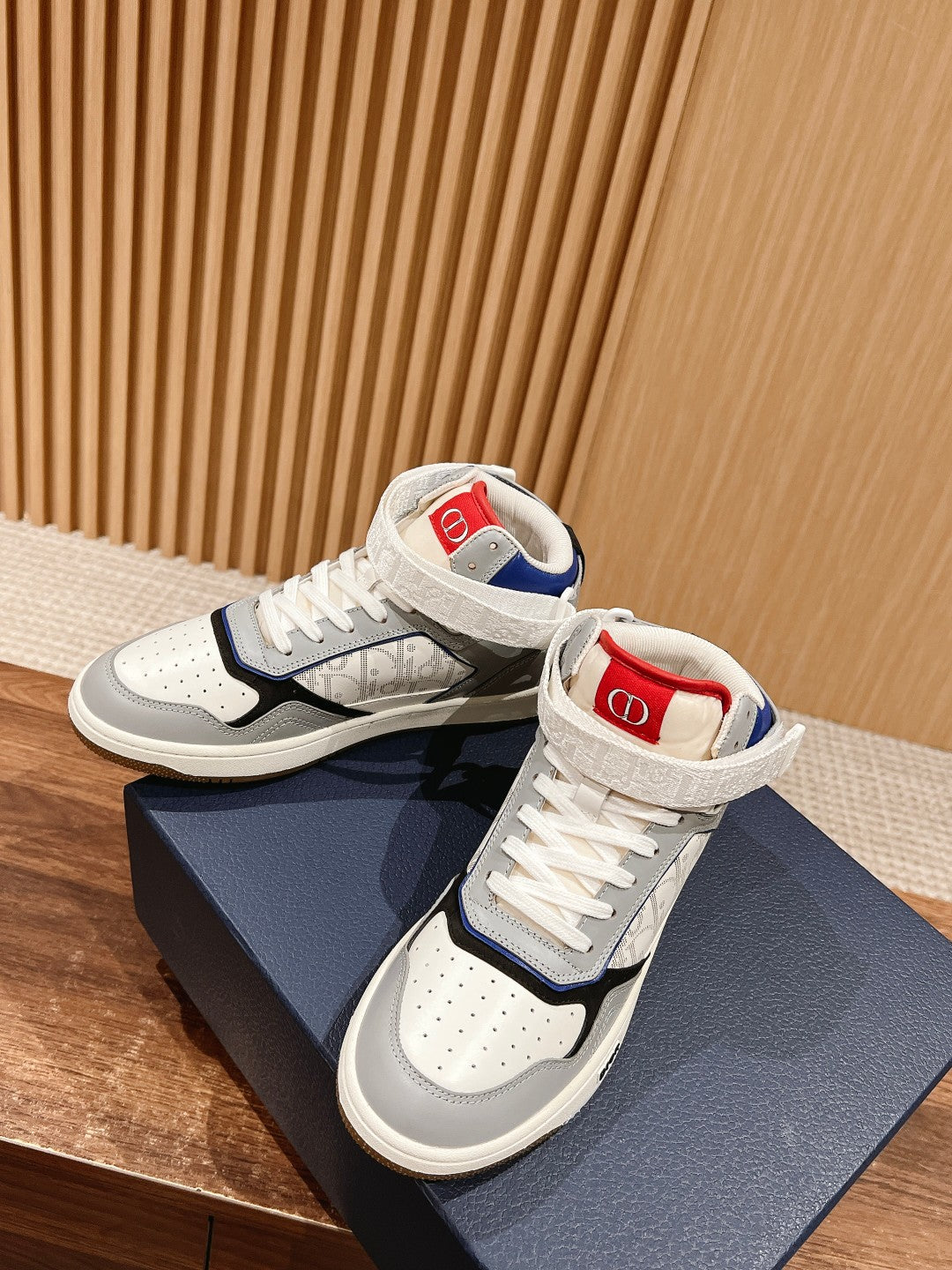 Luxury Shoes Dior Unisex