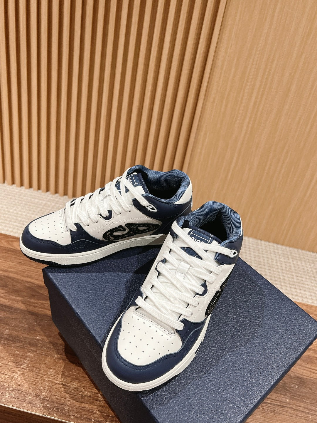 Luxury Shoes Dior Unisex