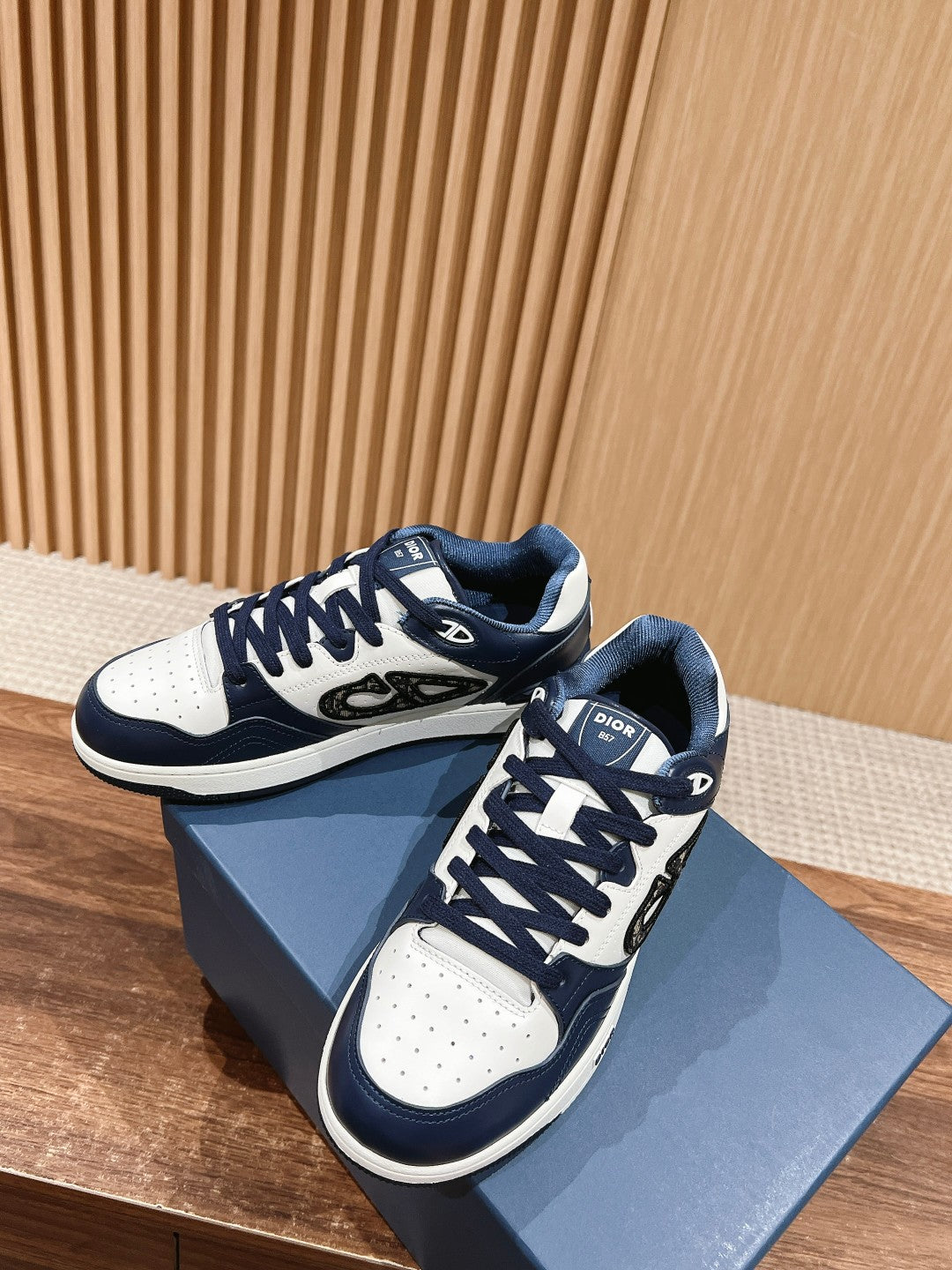 Luxury Shoes Dior Unisex