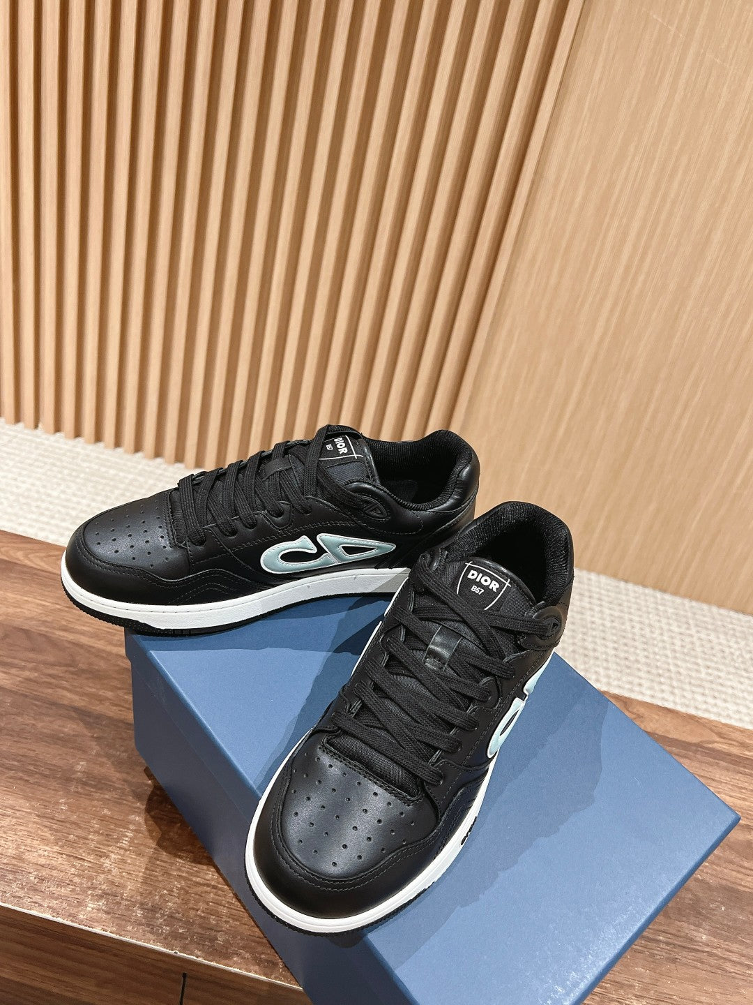 Luxury Shoes Dior Unisex