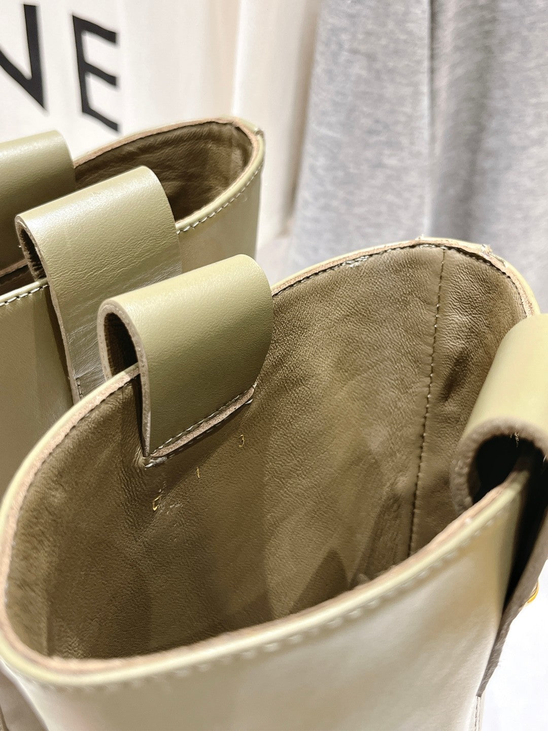 Fendi ladies olive green leather boots with cushioned lining and elastic side panel