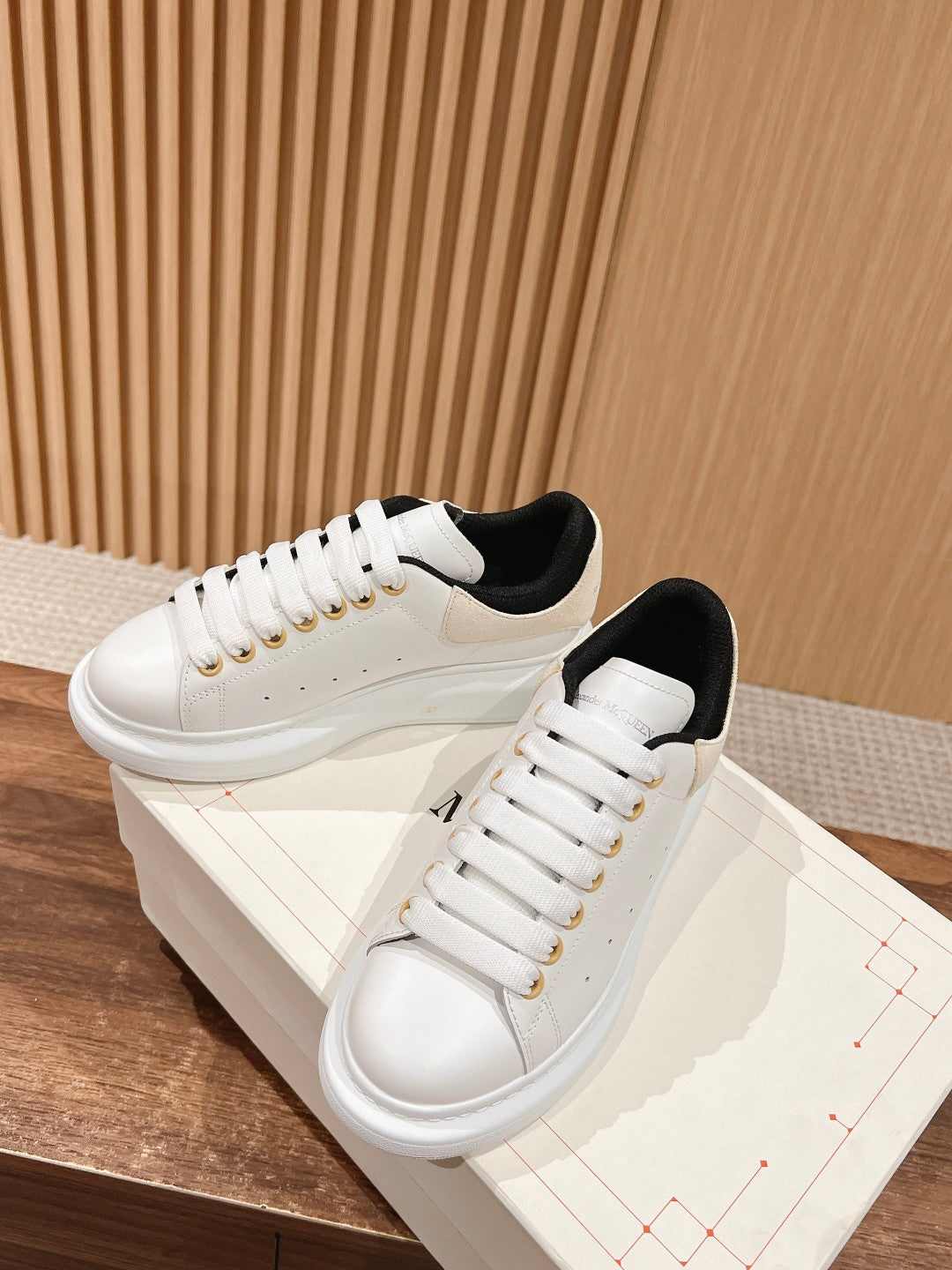 Luxury Shoes Alexander McQueen