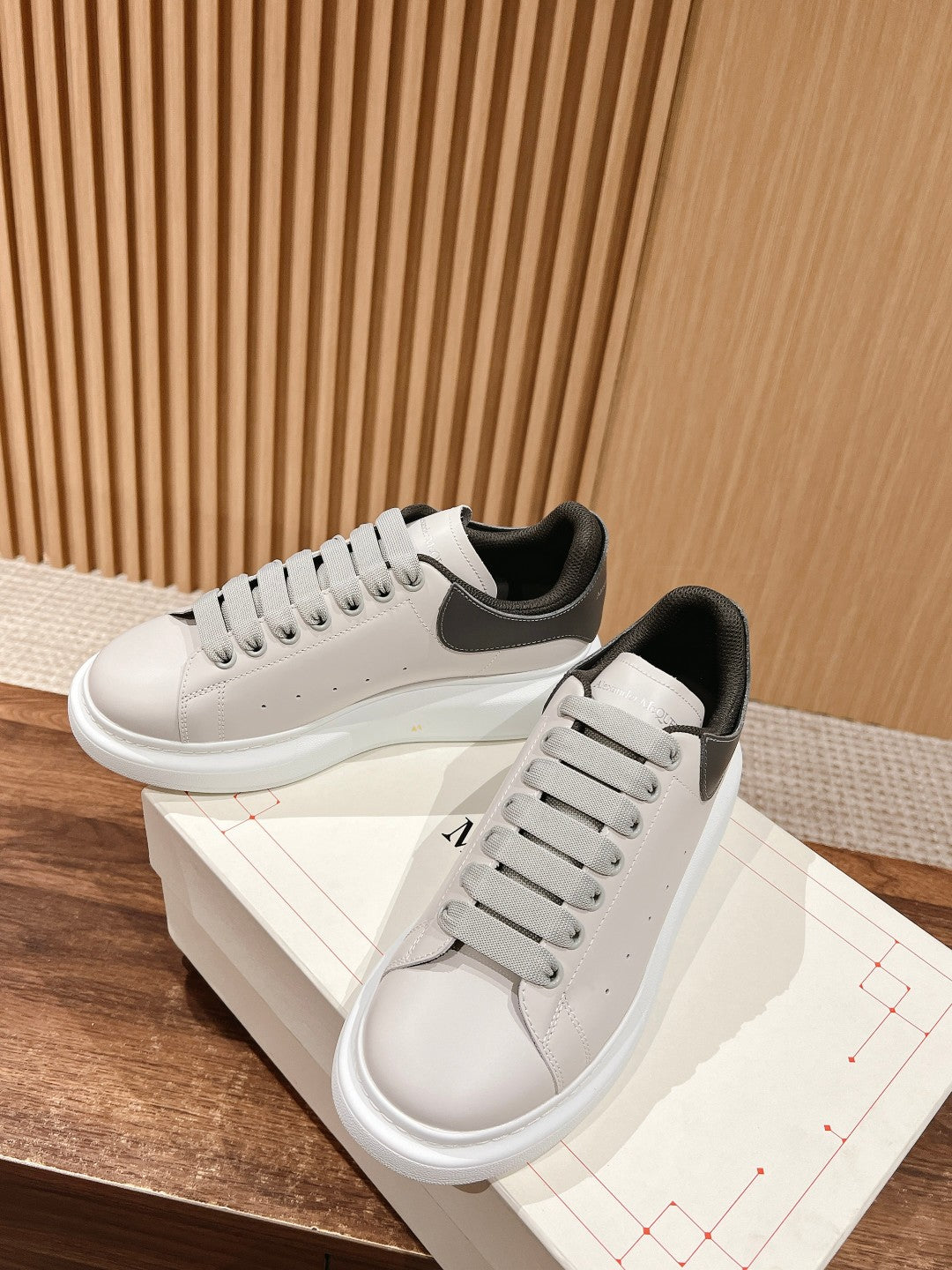 Luxury Shoes Alexander McQueen