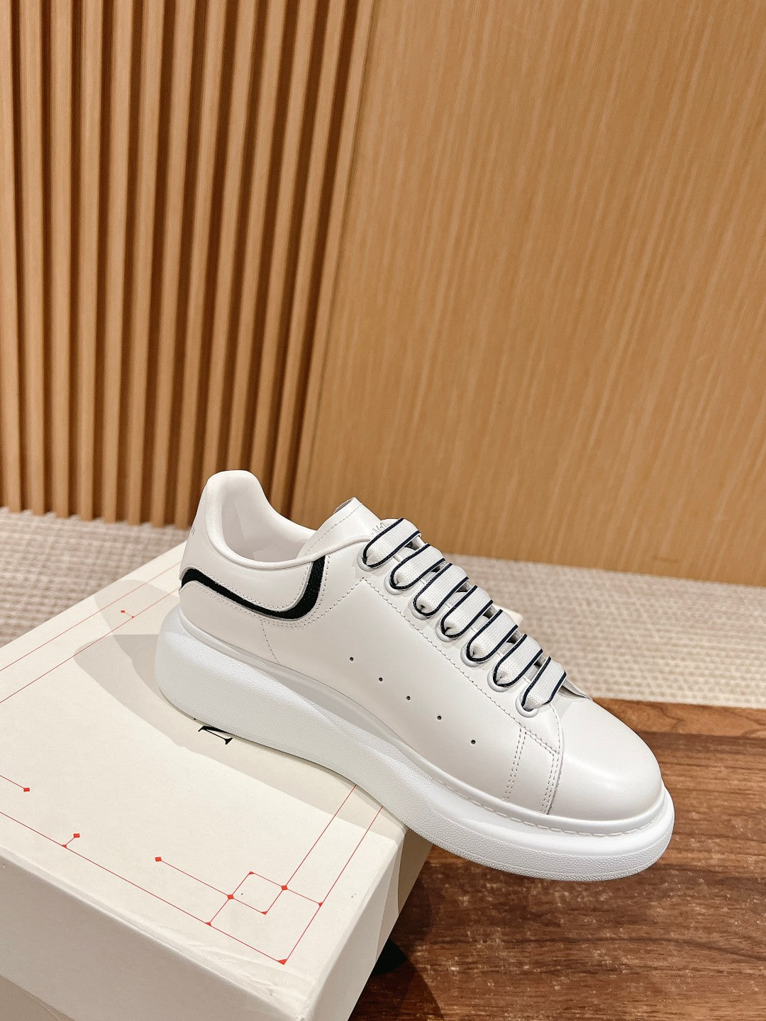 Luxury Shoes Alexander McQueen