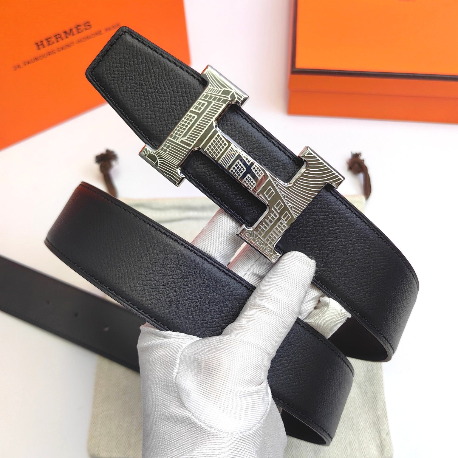 Hermes belt, black textured leather with silver-tone rectangular buckle