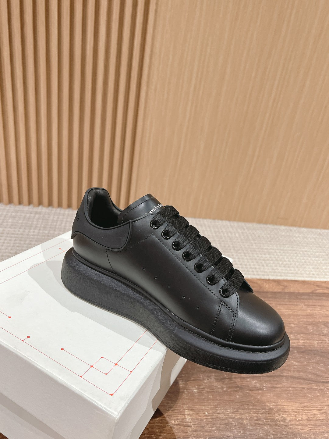 Luxury Shoes Alexander McQueen