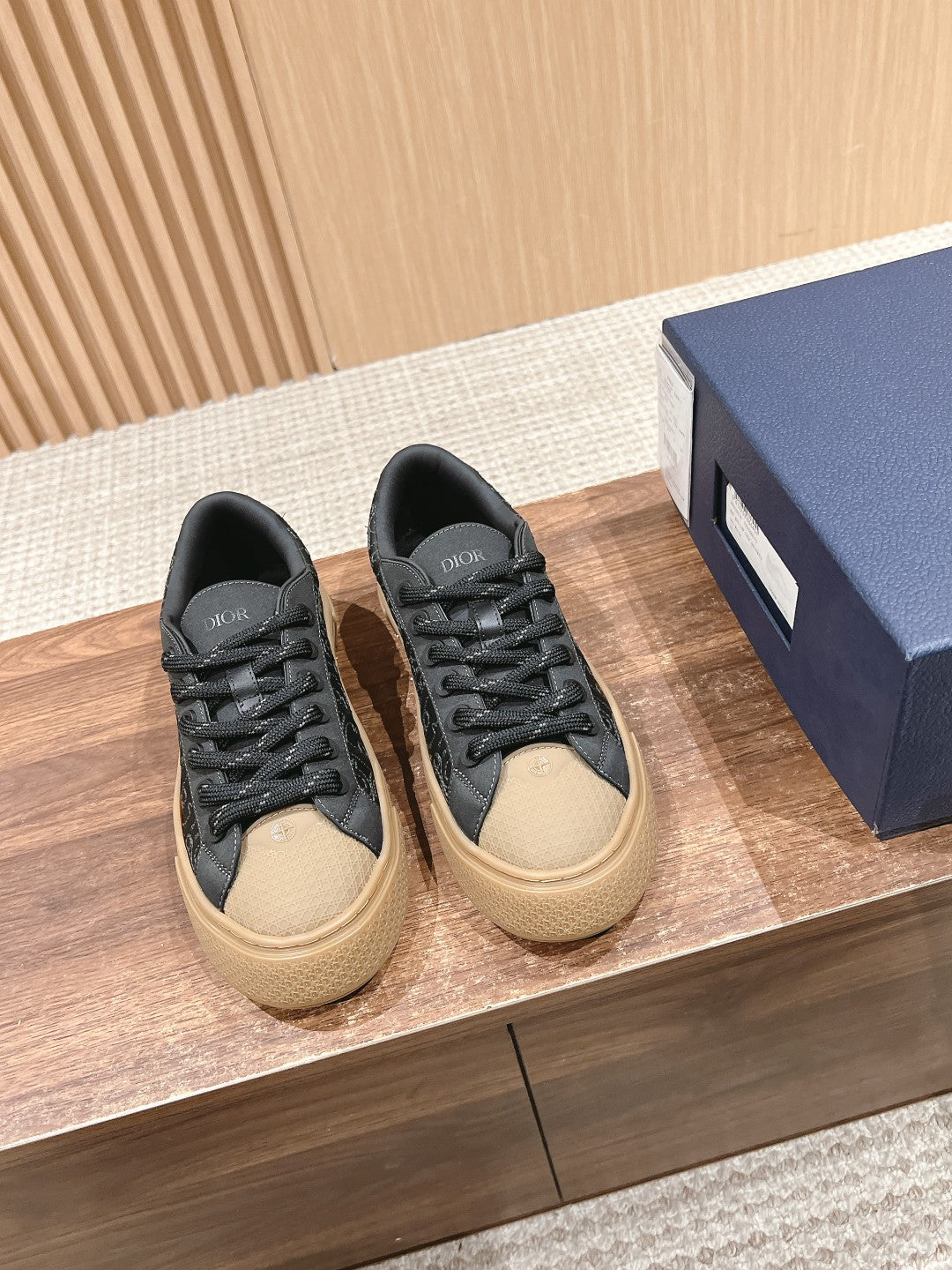 Luxury Shoes Dior Unisex
