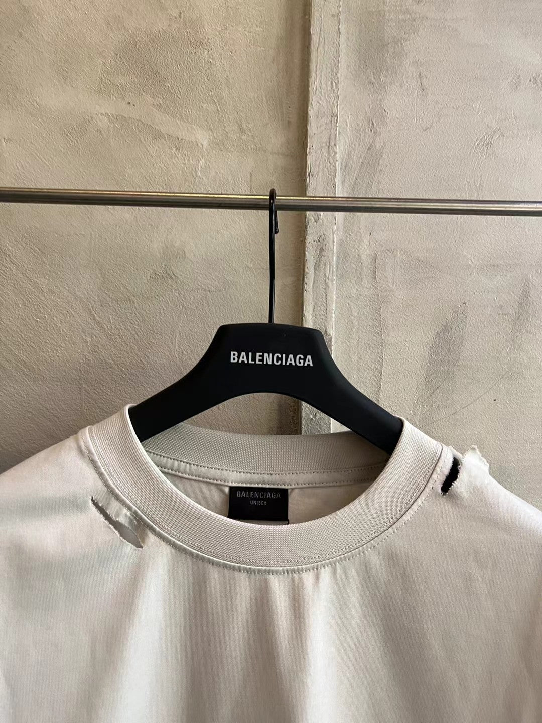 White Balenciaga graphic T-shirt, crew neck and small logo label at collar