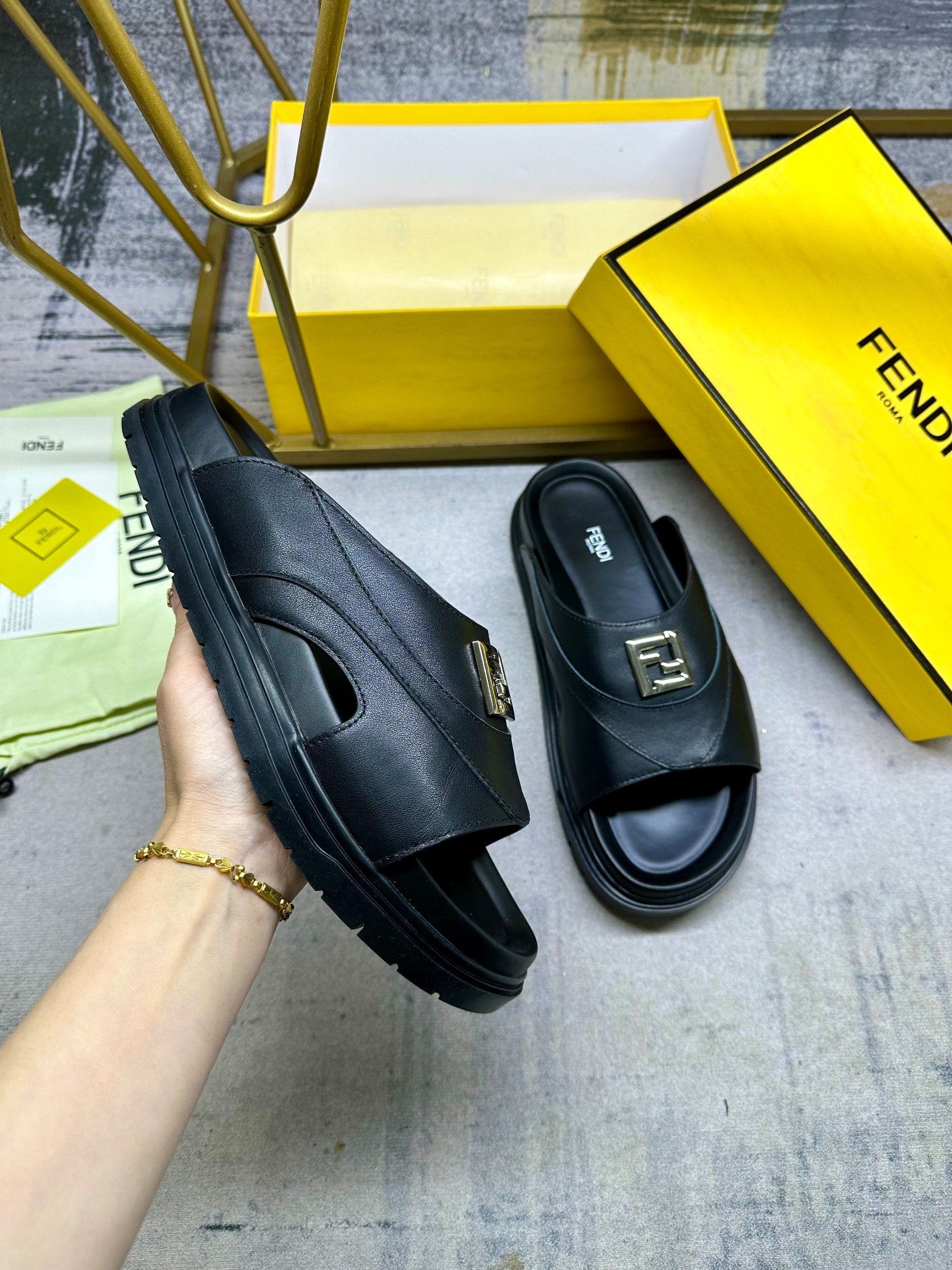Luxury Shoes Fendi Sandals