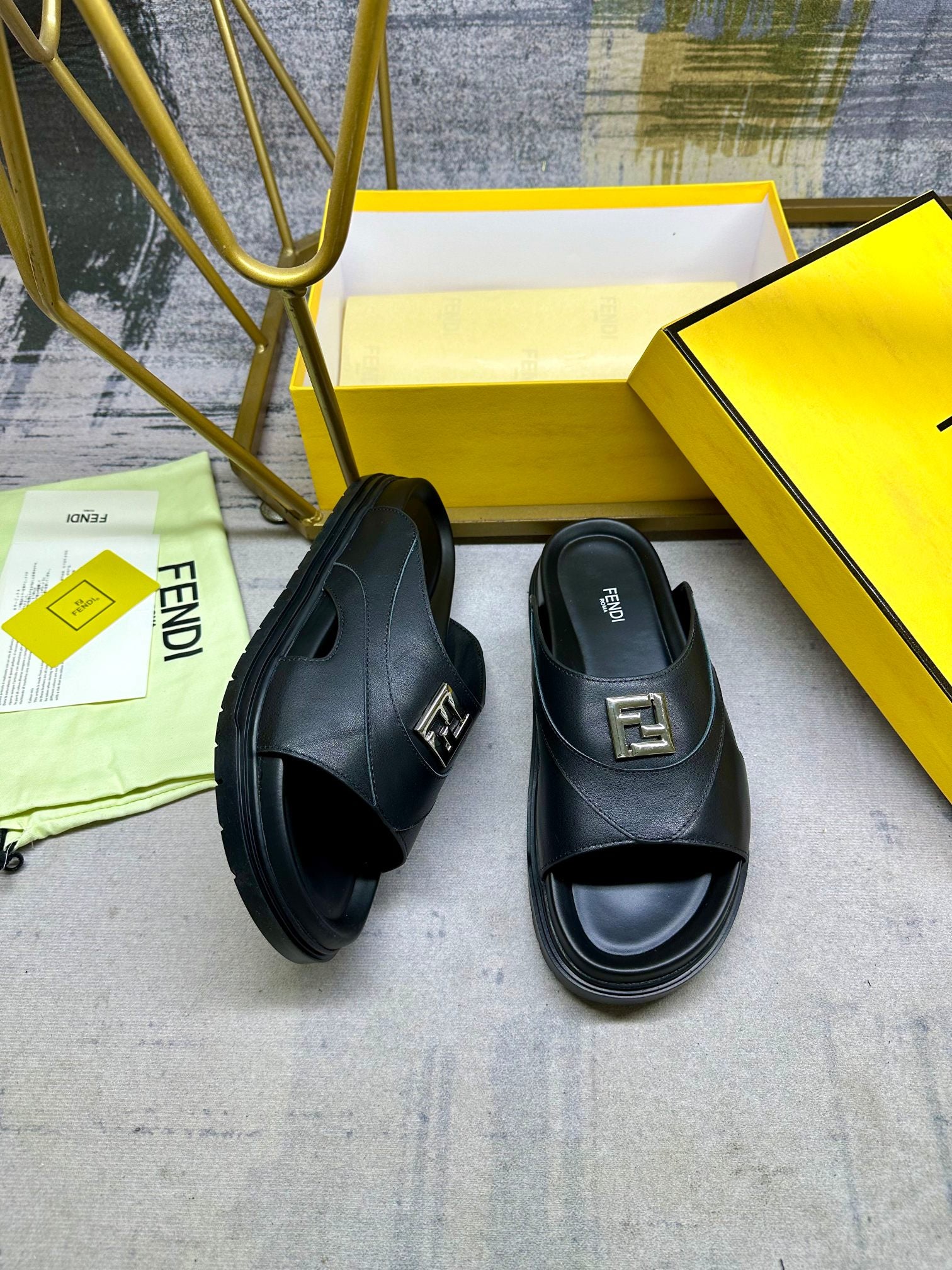 Luxury Shoes Fendi Sandals