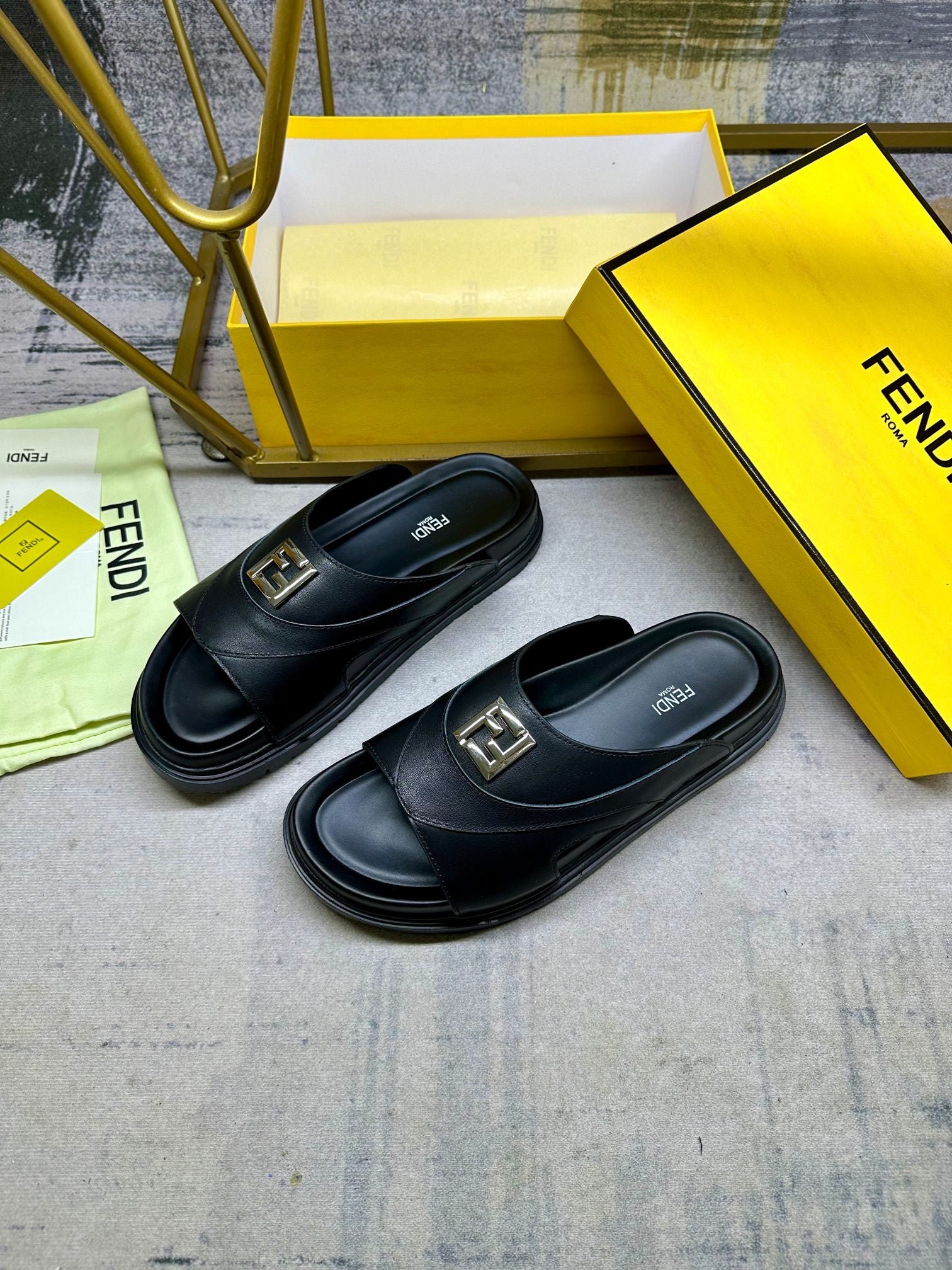 Luxury Shoes Fendi Sandals