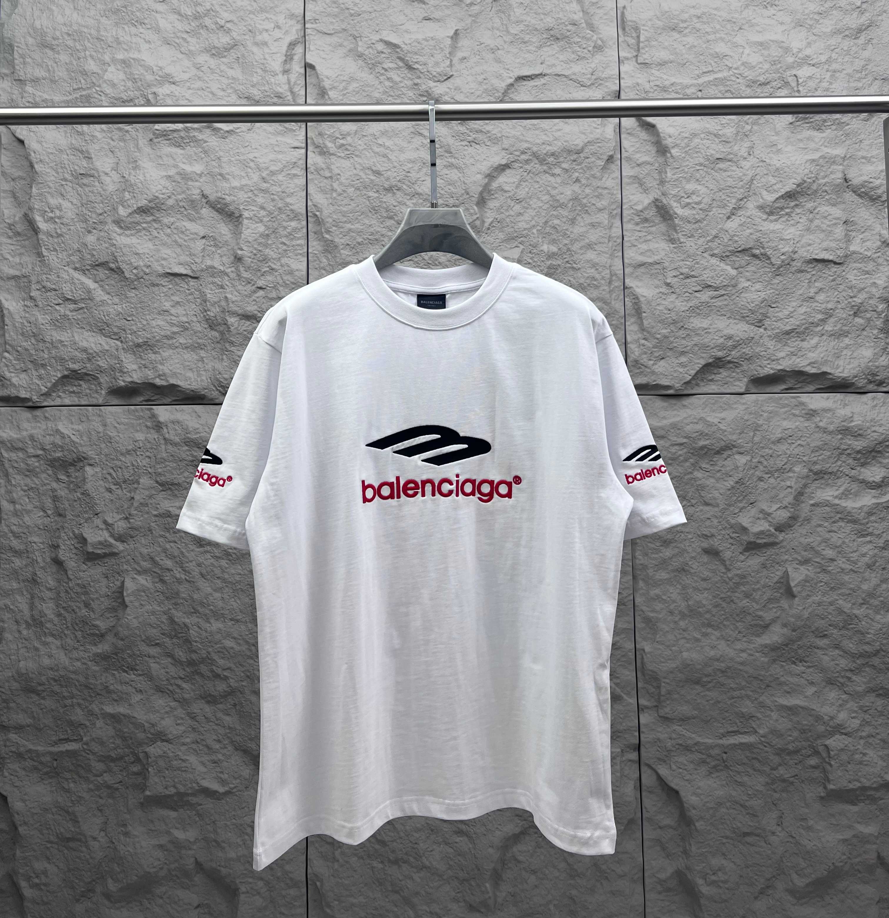 White Balenciaga crewneck T-shirt with front logo print and short sleeves