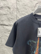 Dark gray short-sleeve T-shirt with Eiffel Tower print and crew neck detail