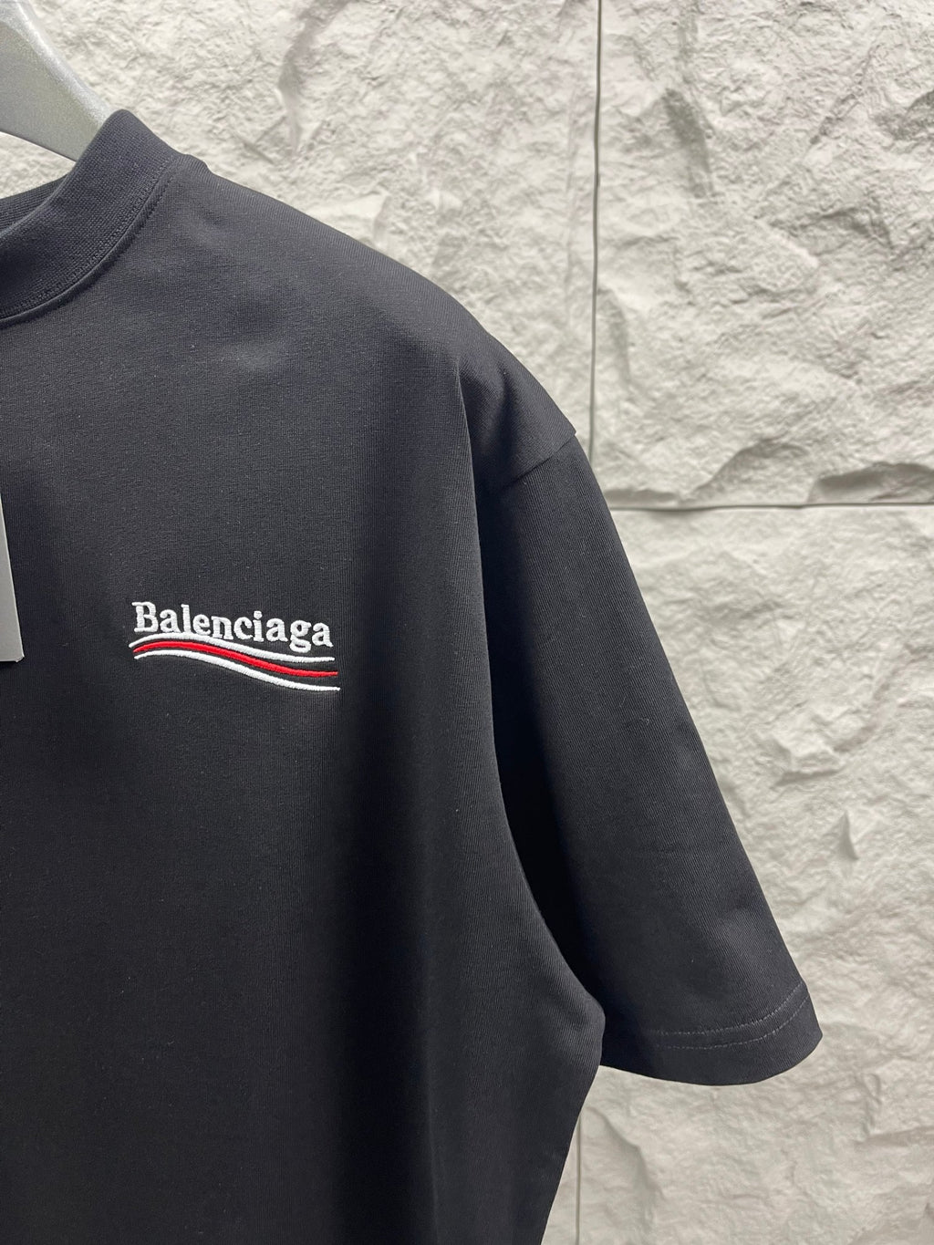 Balenciaga crewneck T-shirt sleeve with embroidered chest logo