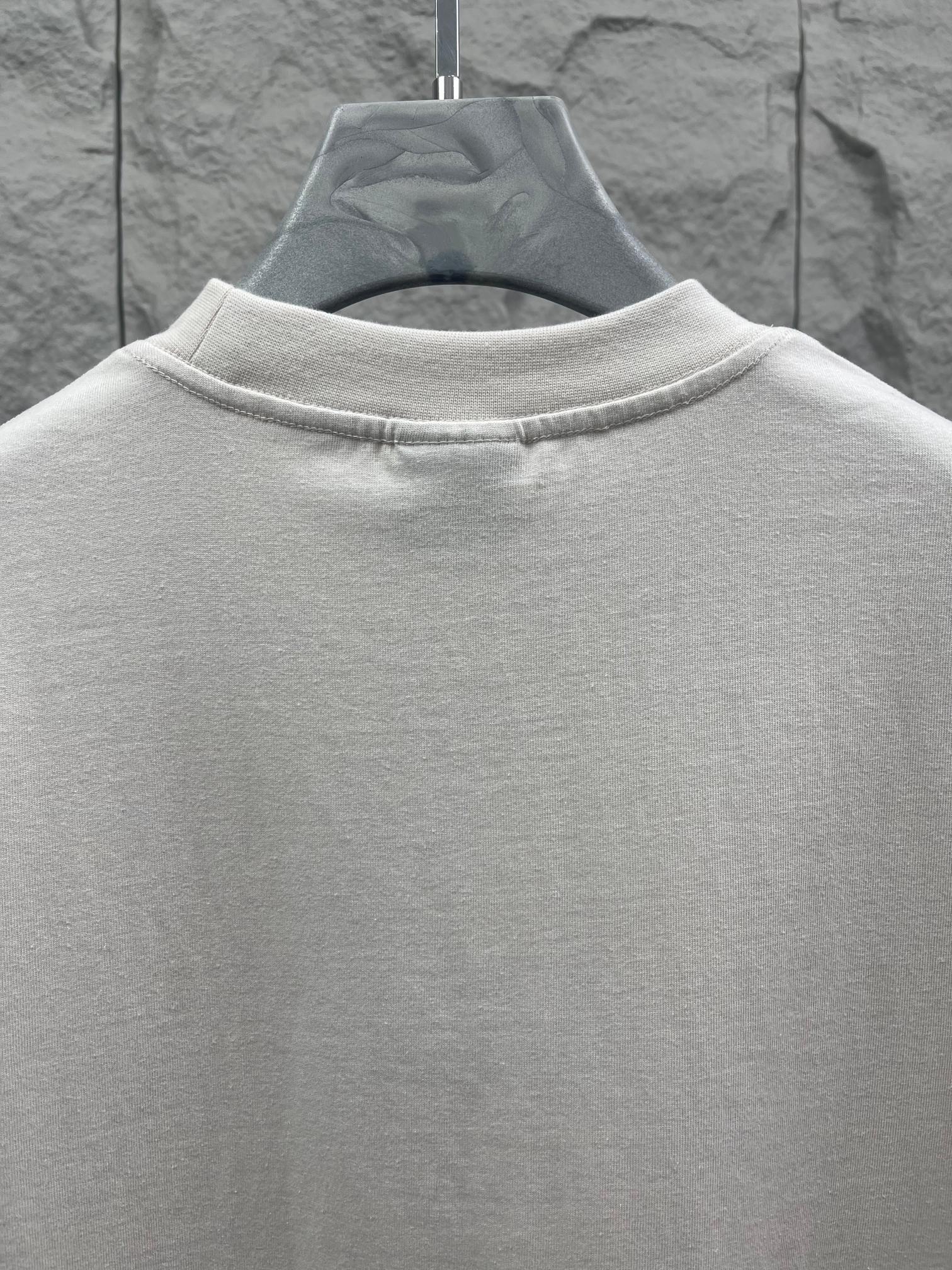 Balenciaga short-sleeve T-shirt, white, back collar and upper back view.