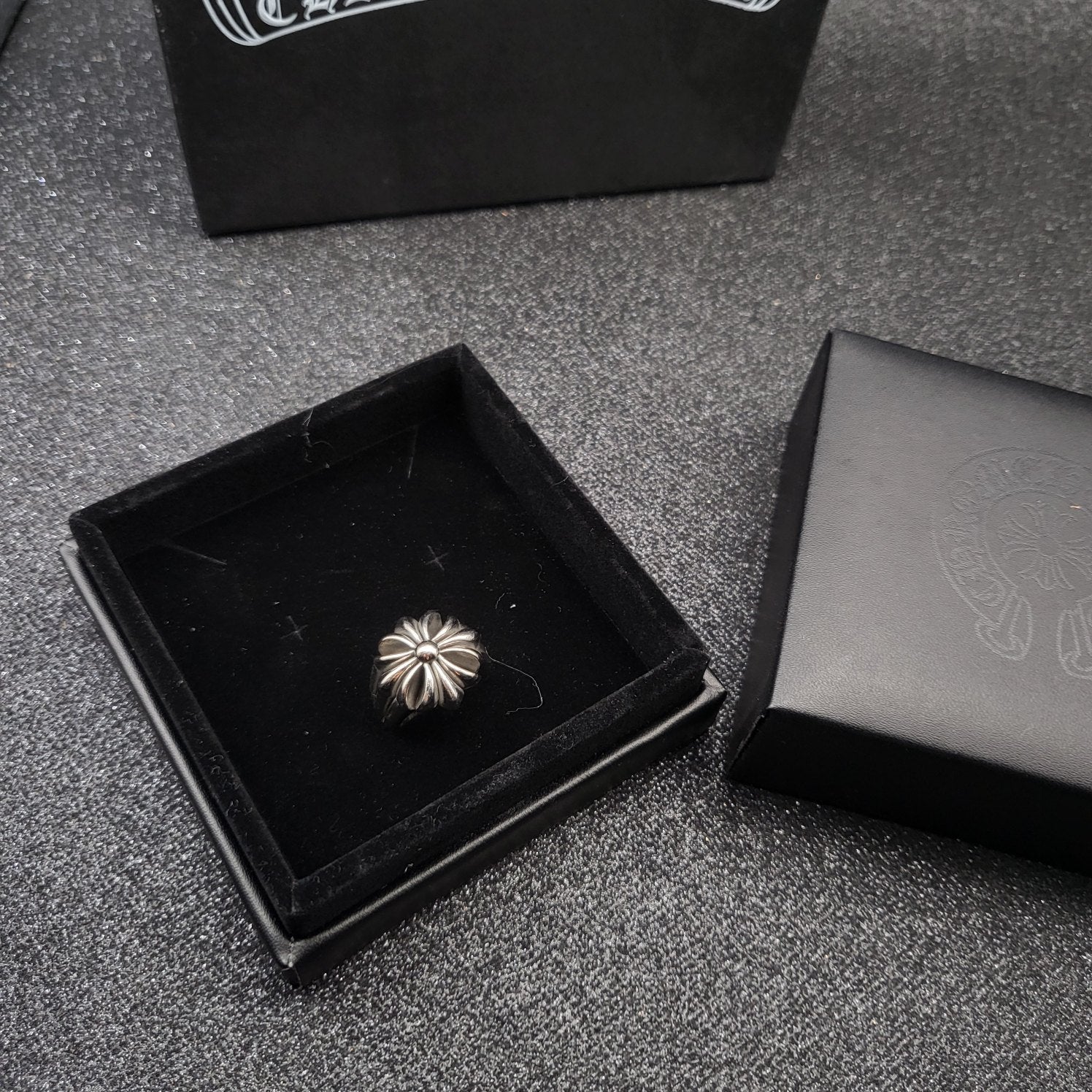 Silver-tone flower design ring in black gift box