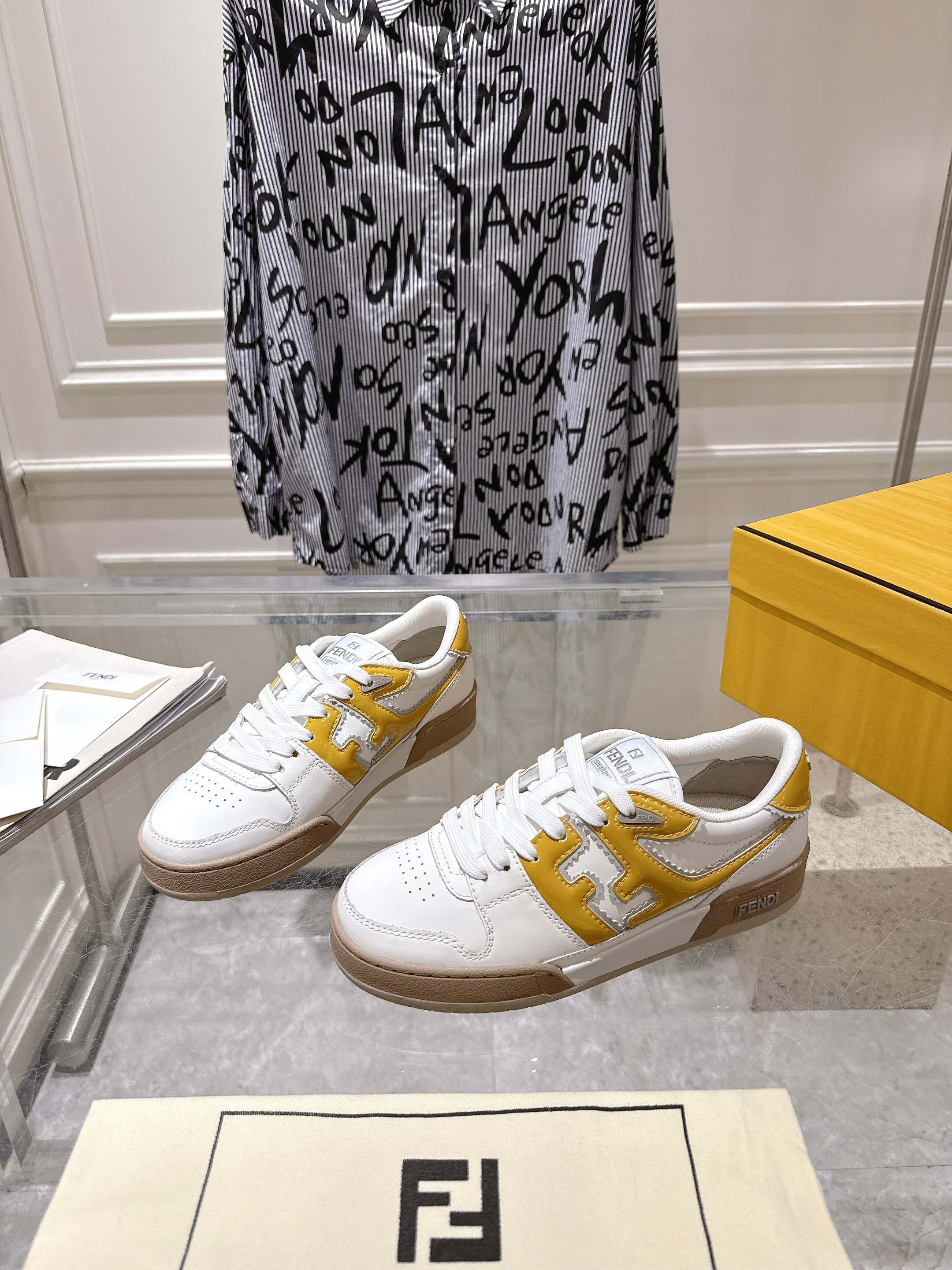 Luxury Shoes Fendi Unisex