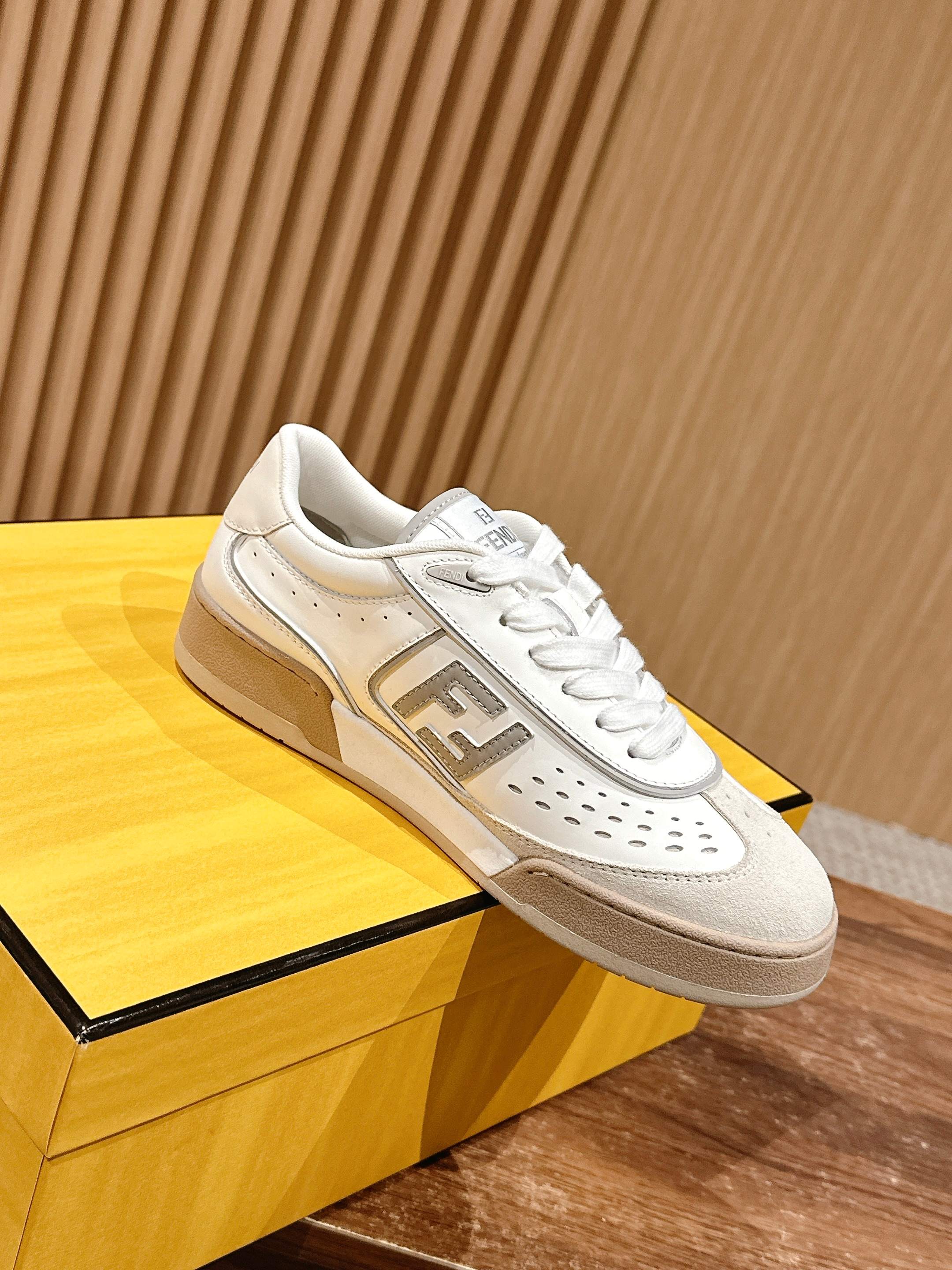 Luxury Shoes Fendi Unisex