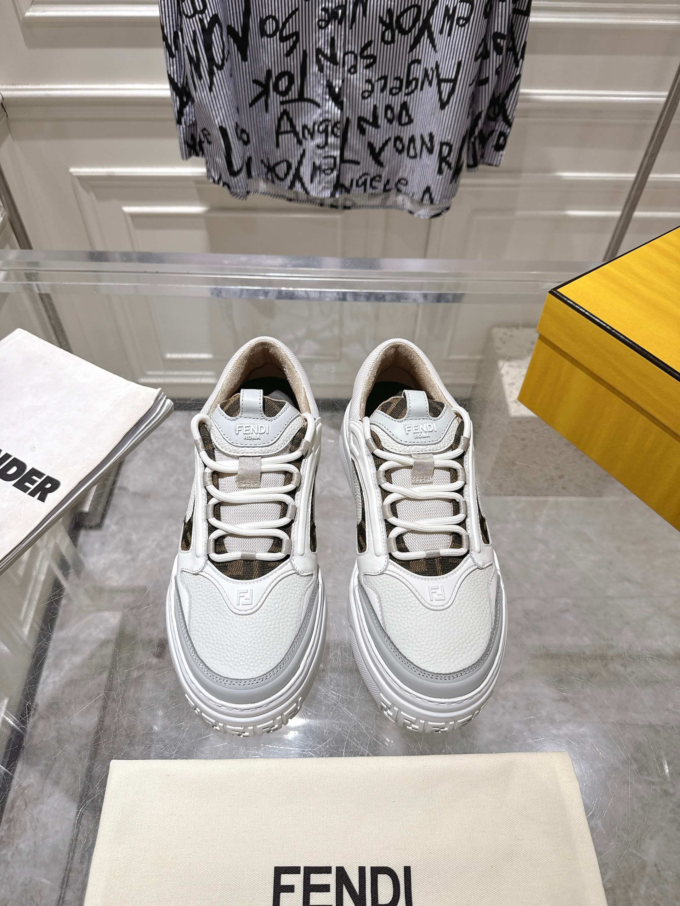 Luxury Shoes Fendi Unisex