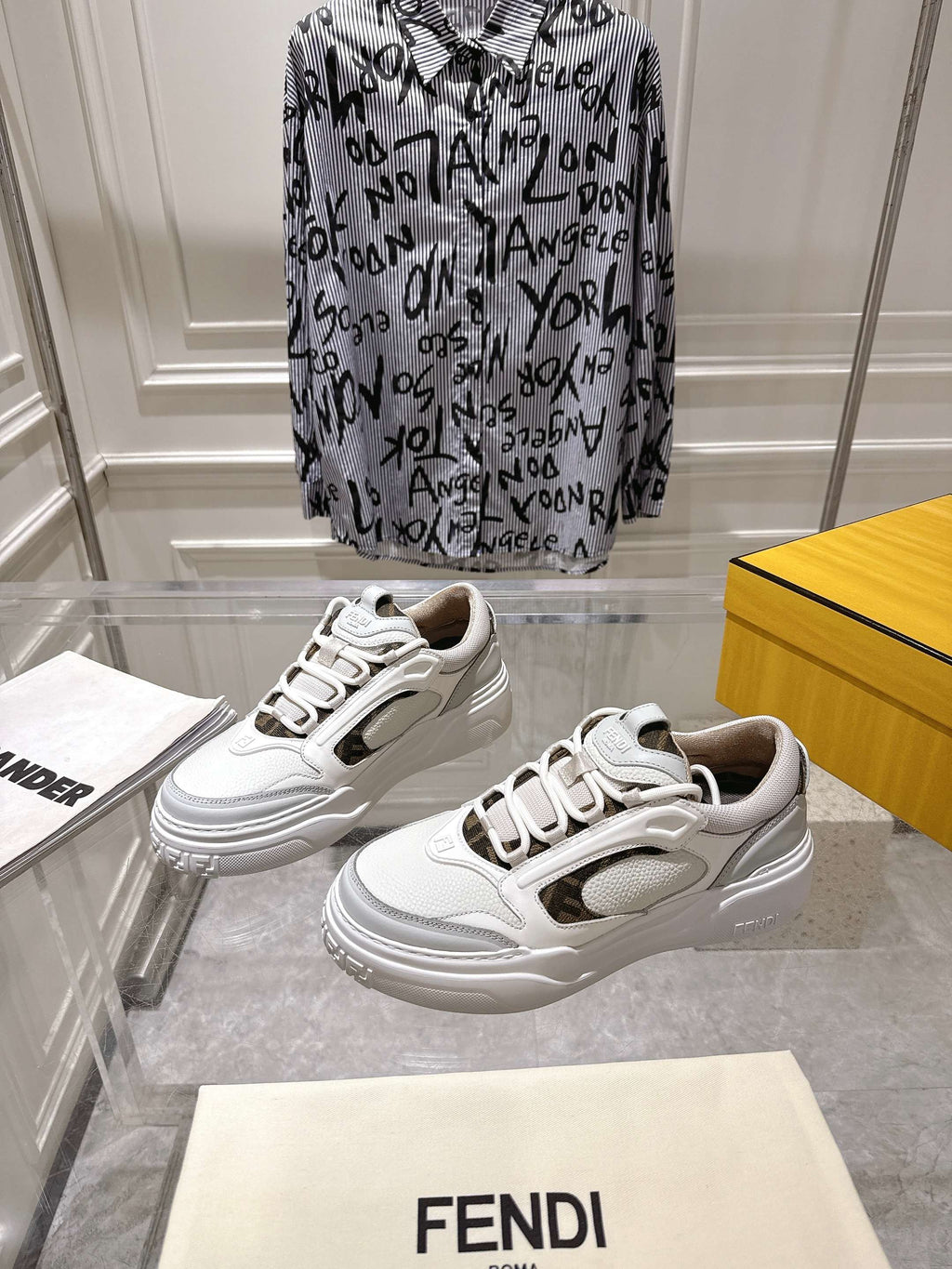 Luxury Shoes Fendi Unisex