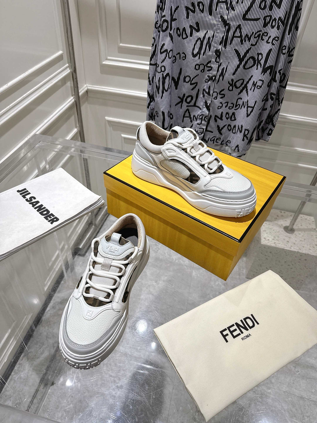 Luxury Shoes Fendi Unisex