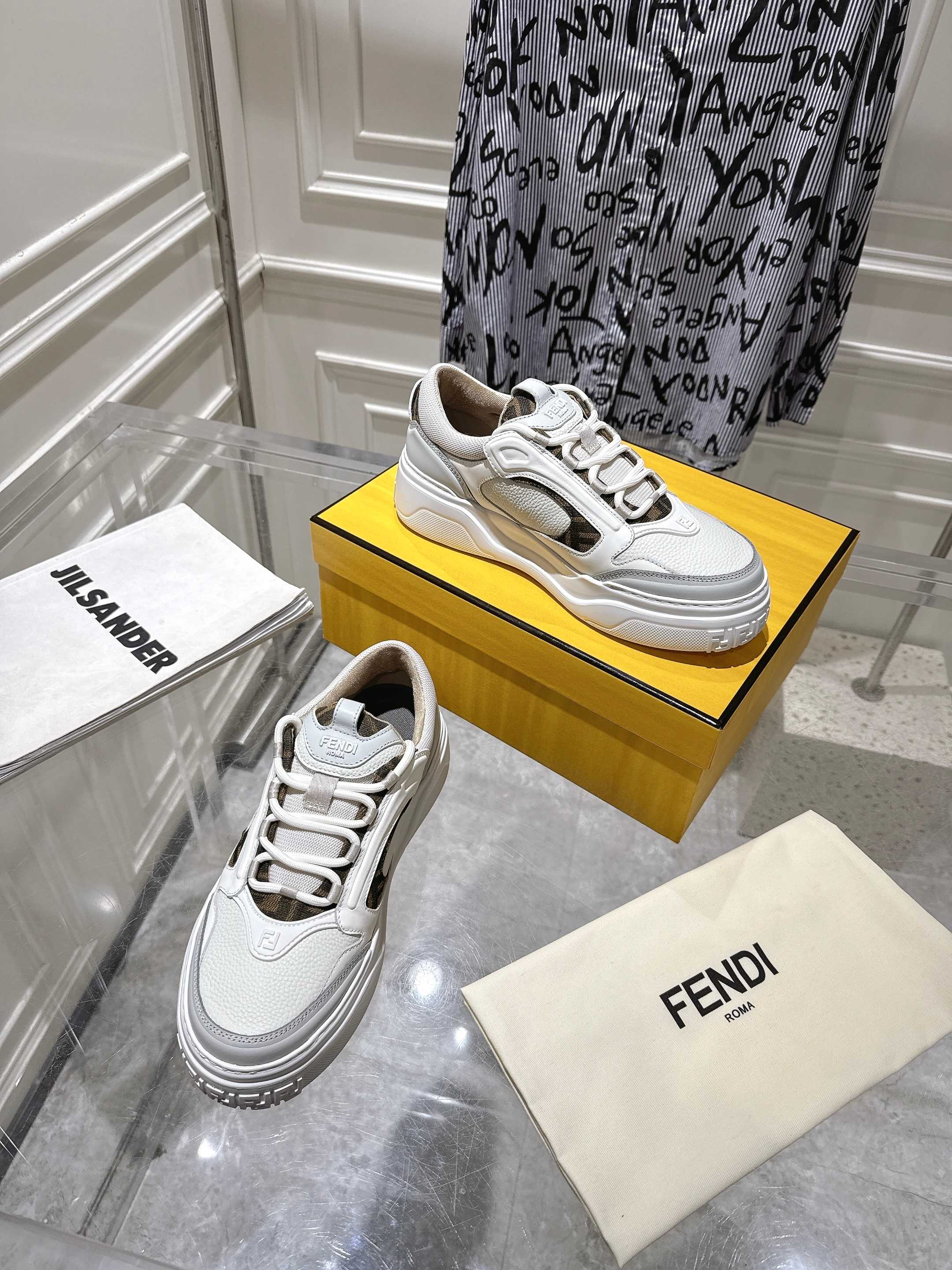 Luxury Shoes Fendi Unisex