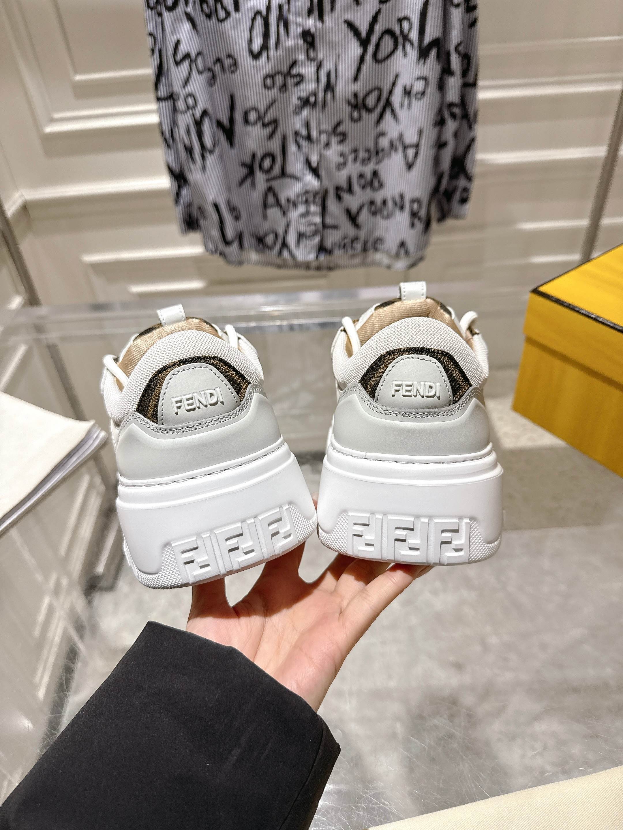 Luxury Shoes Fendi Unisex