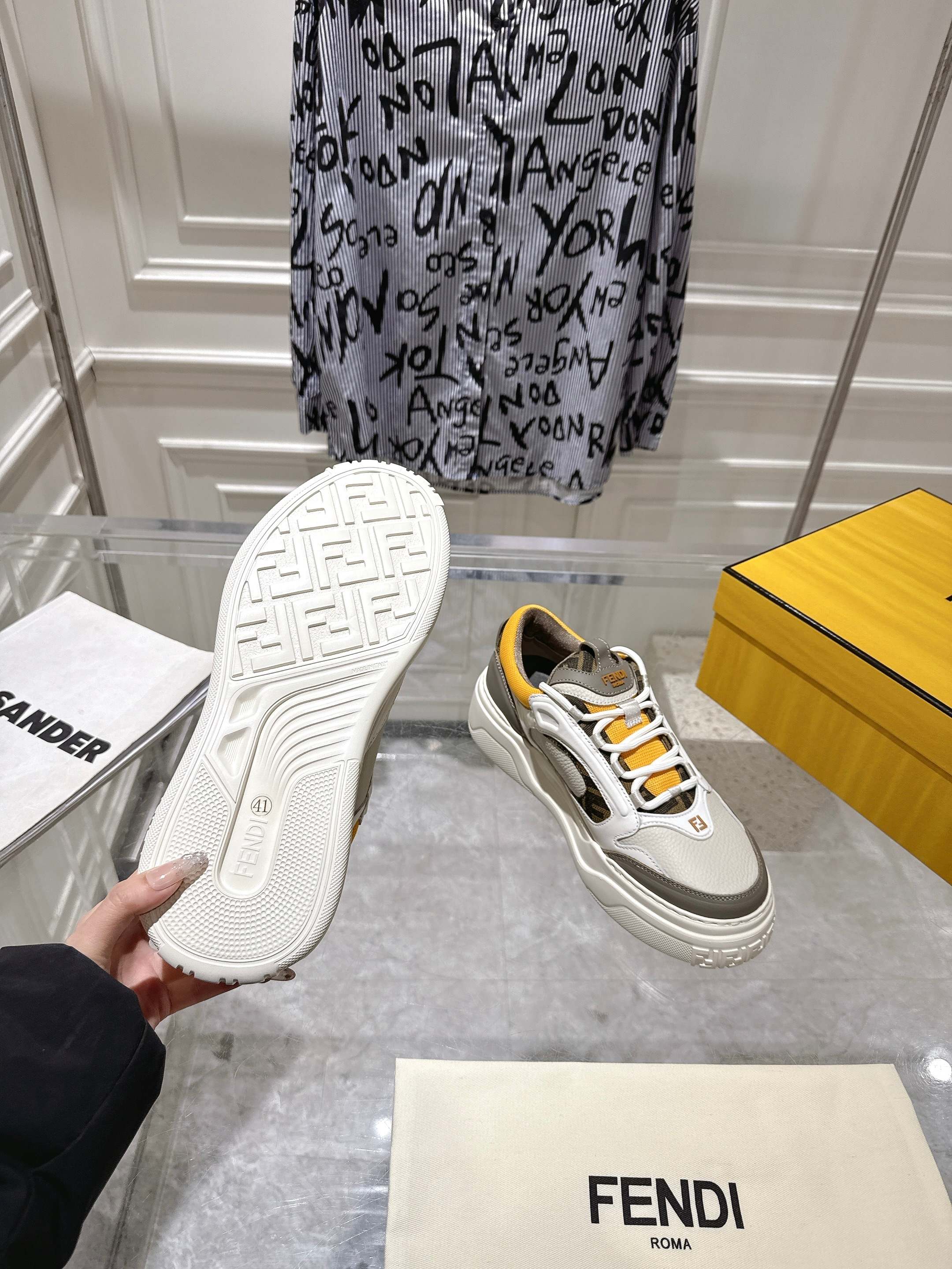 Luxury Shoes Fendi Unisex