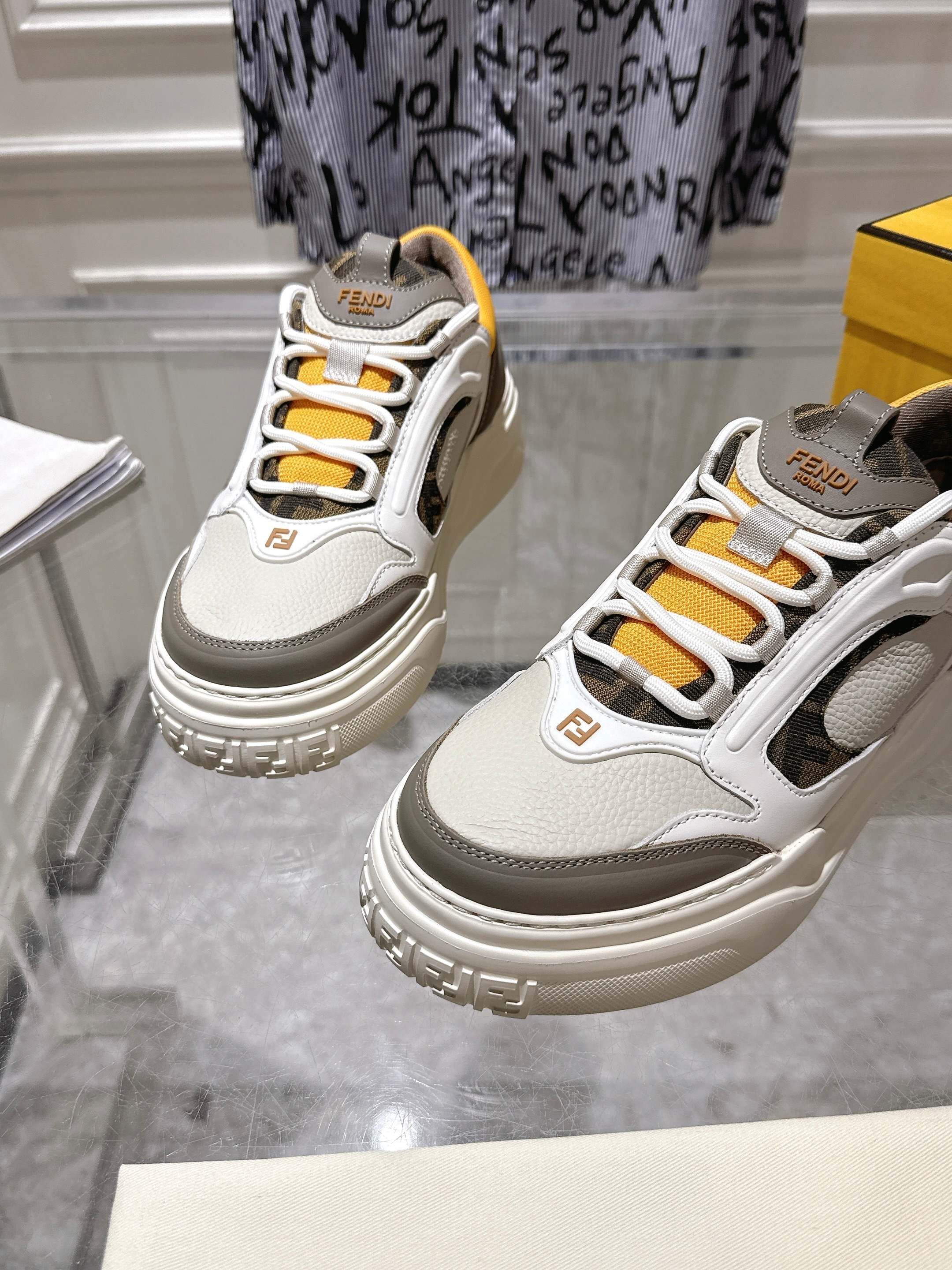 Luxury Shoes Fendi Unisex