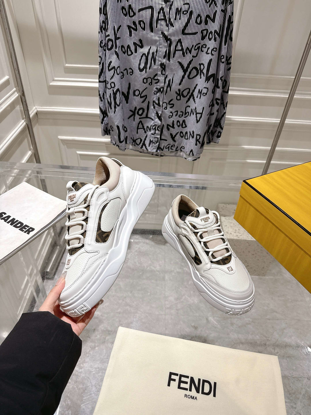 Luxury Shoes Fendi Unisex