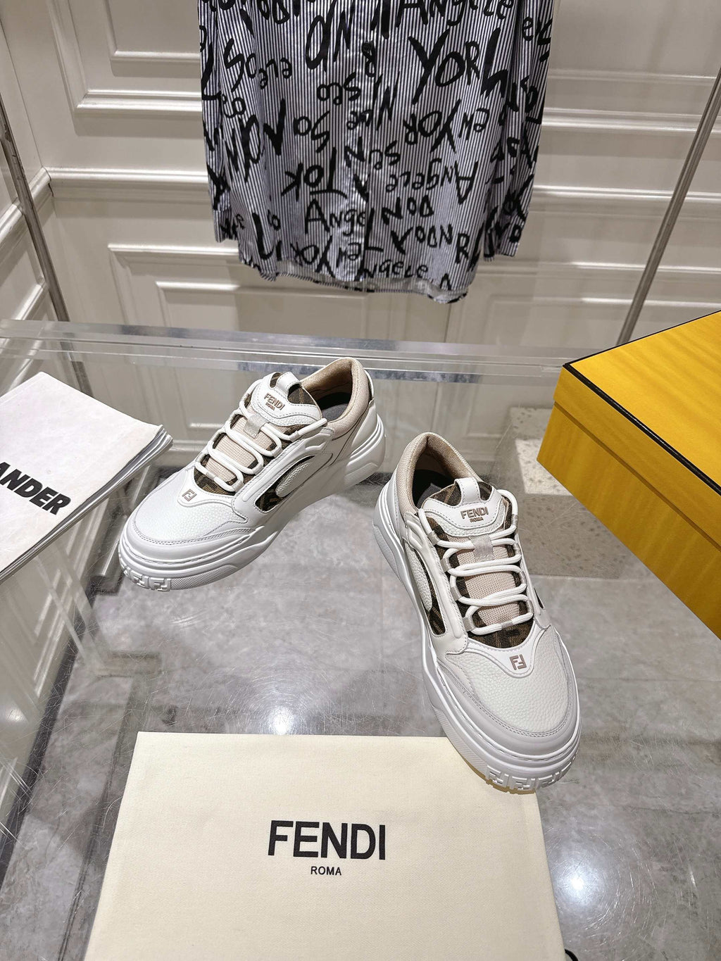 Luxury Shoes Fendi Unisex