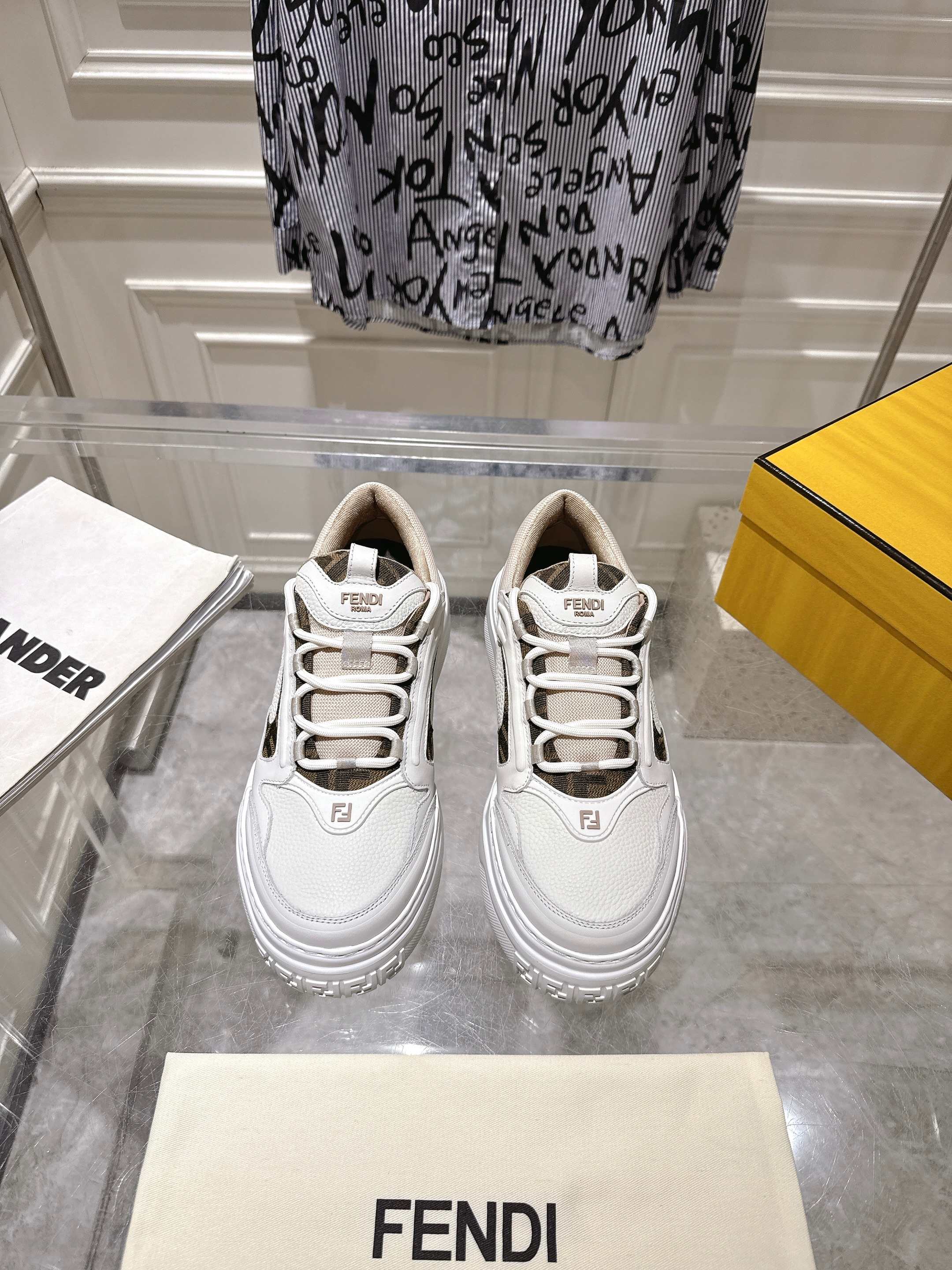 Luxury Shoes Fendi Unisex