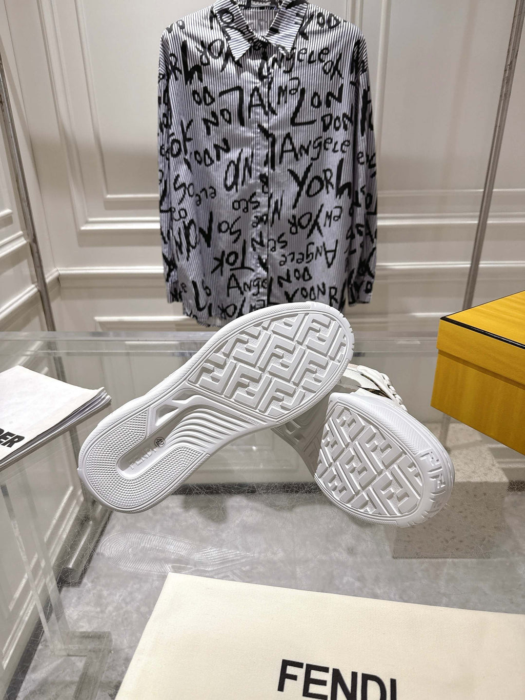 Luxury Shoes Fendi Unisex