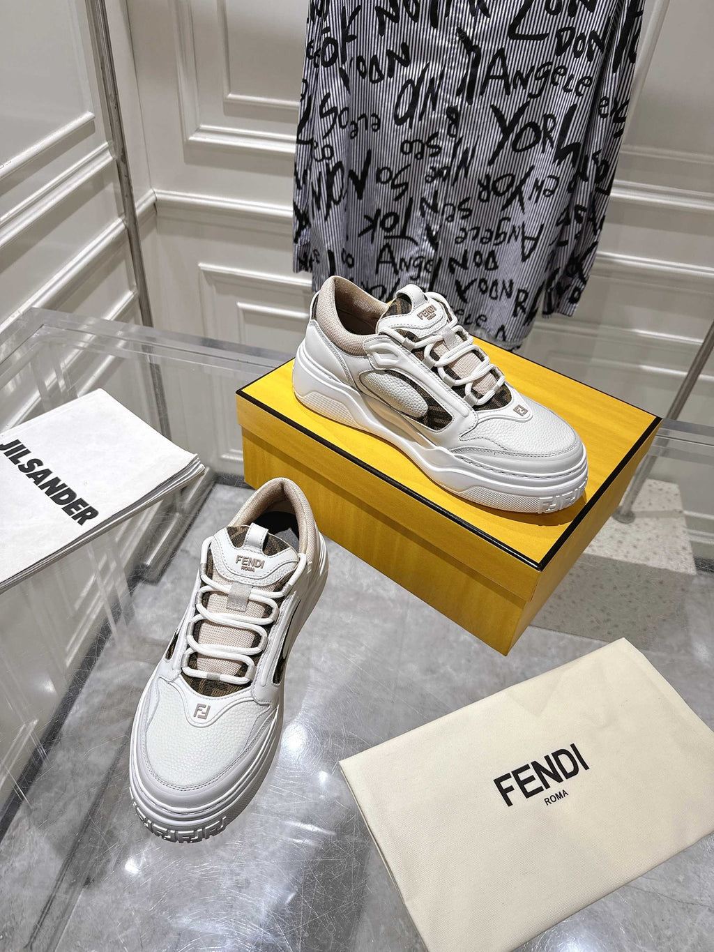 Luxury Shoes Fendi Unisex