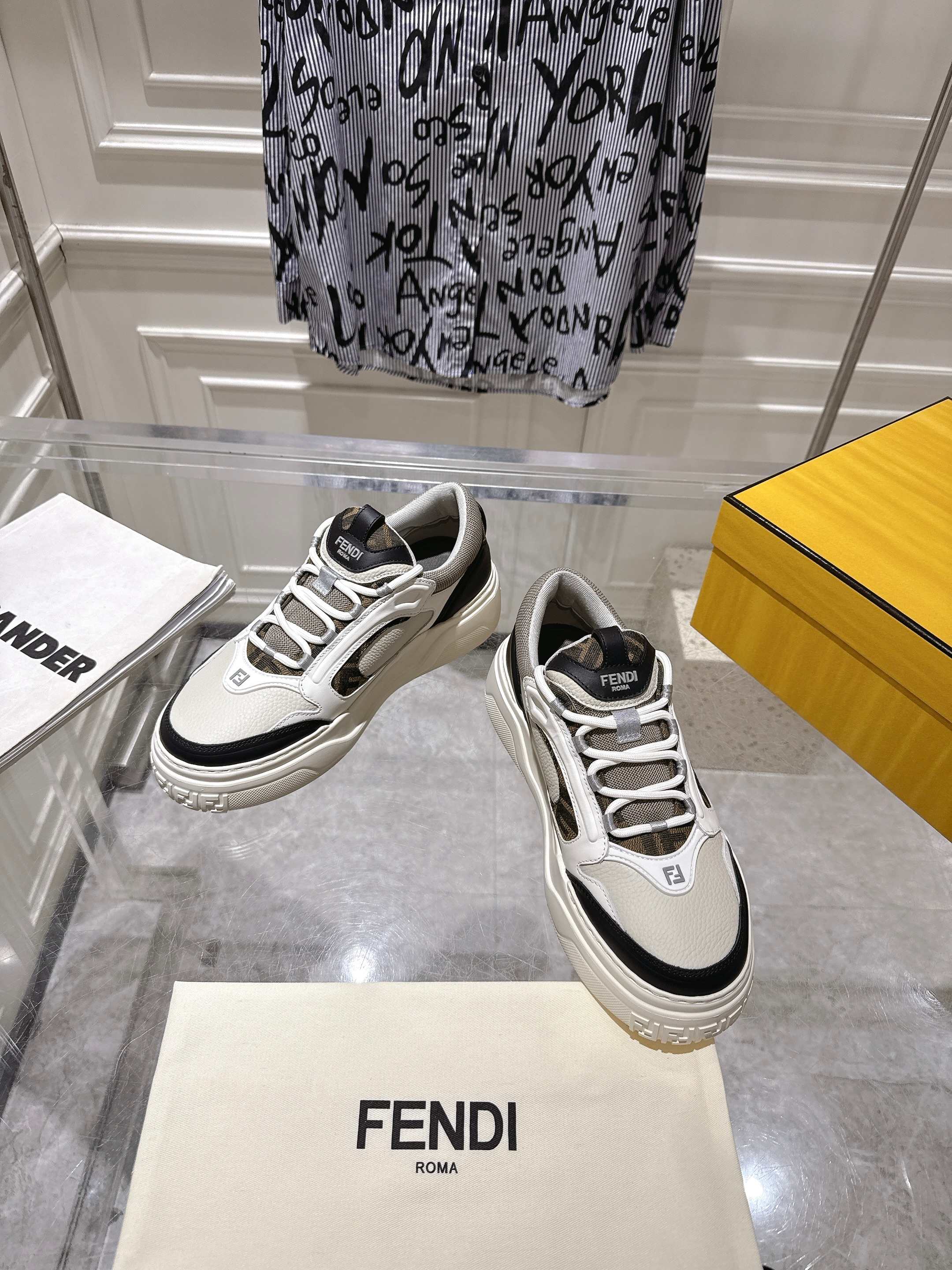 Luxury Shoes Fendi Unisex