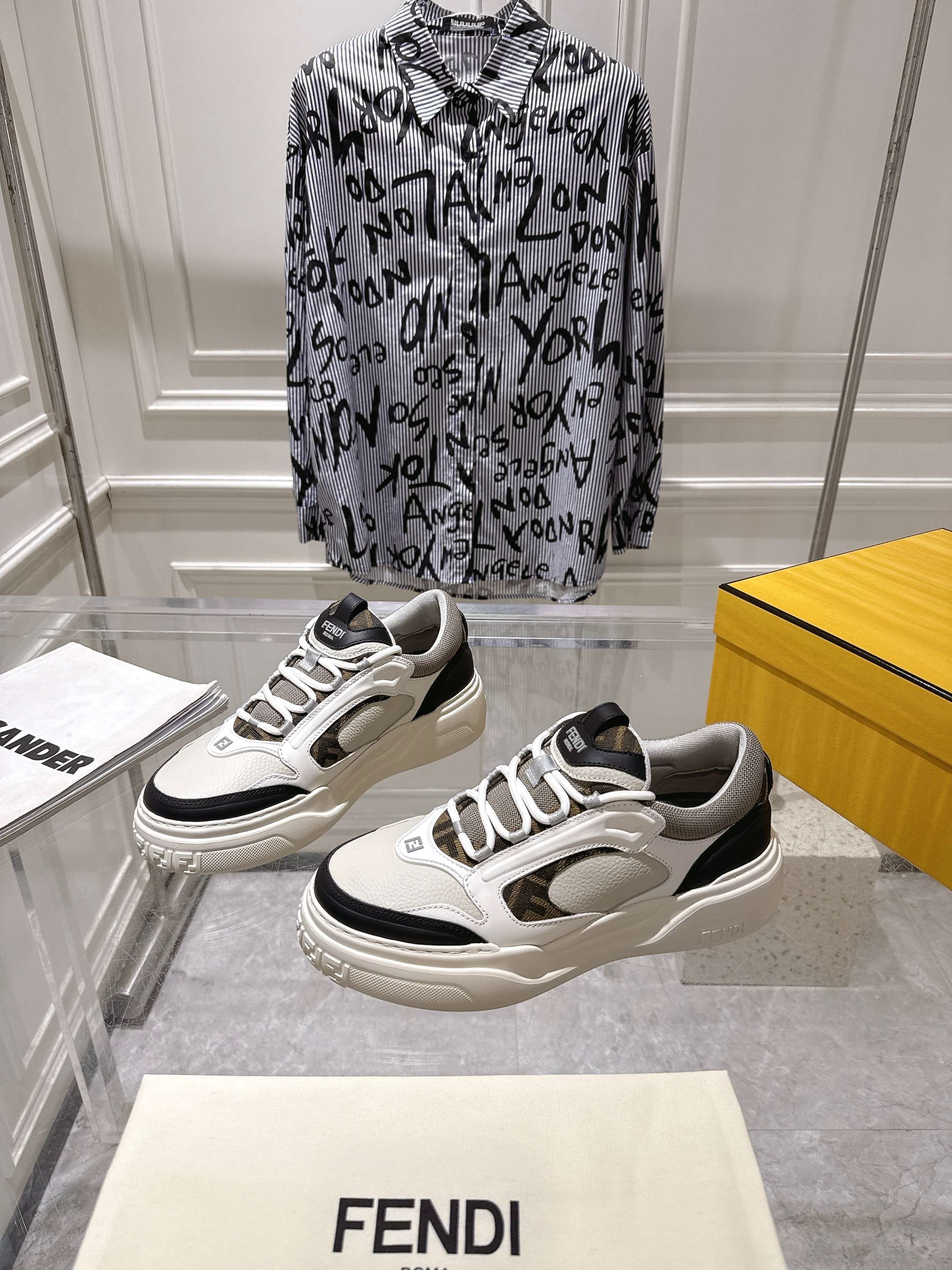 Luxury Shoes Fendi Unisex
