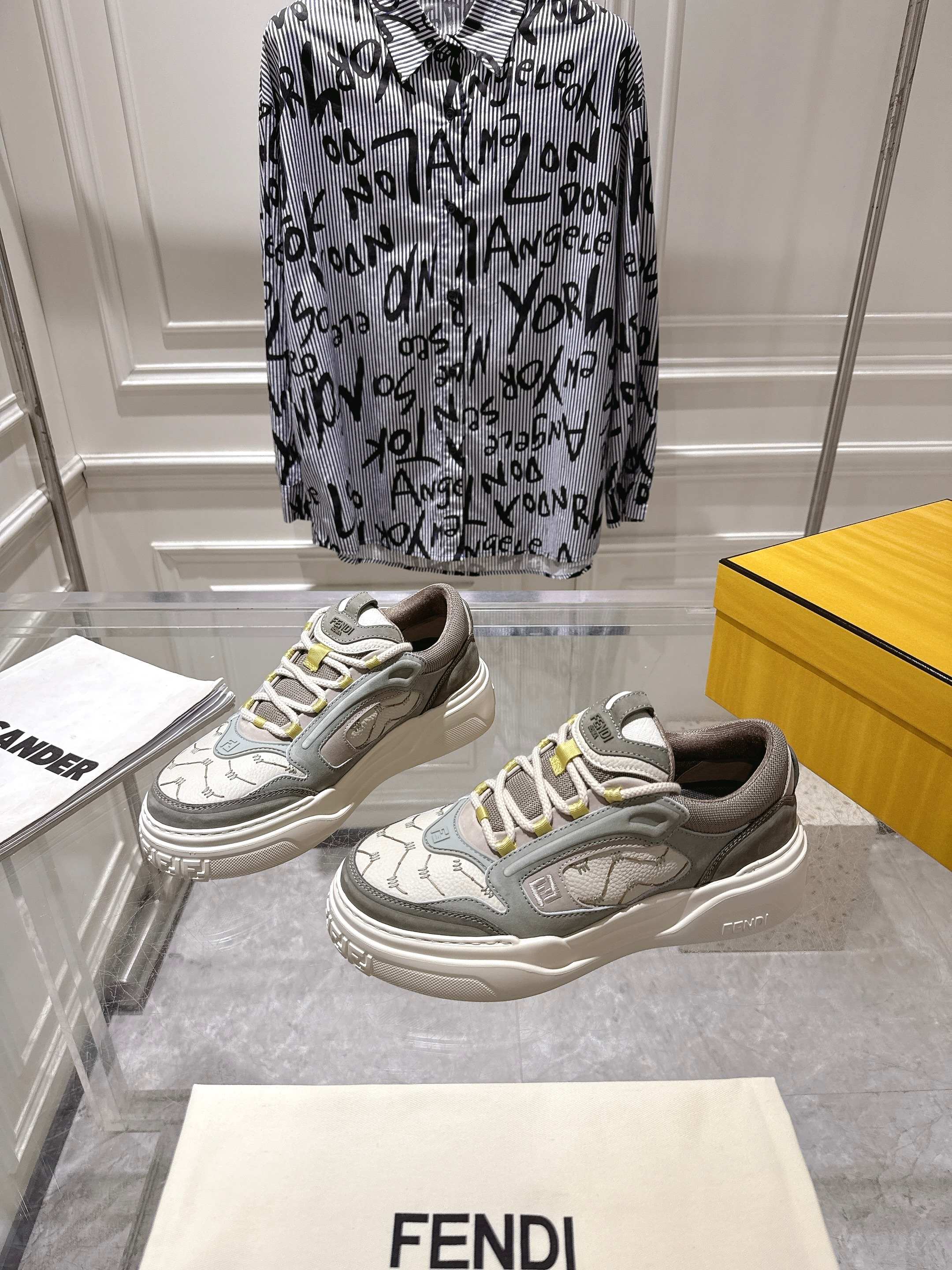 Luxury Shoes Fendi Unisex