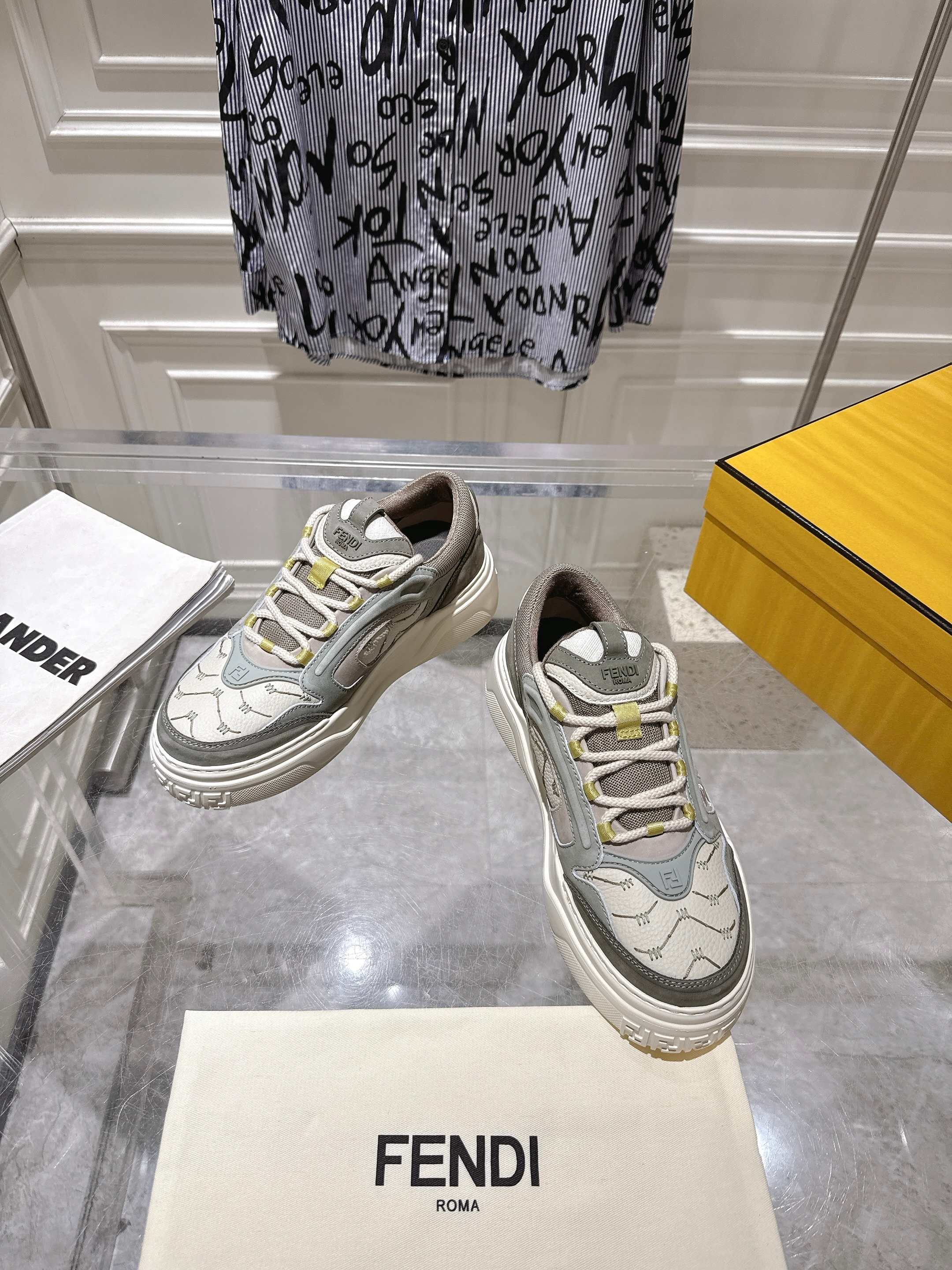 Luxury Shoes Fendi Unisex