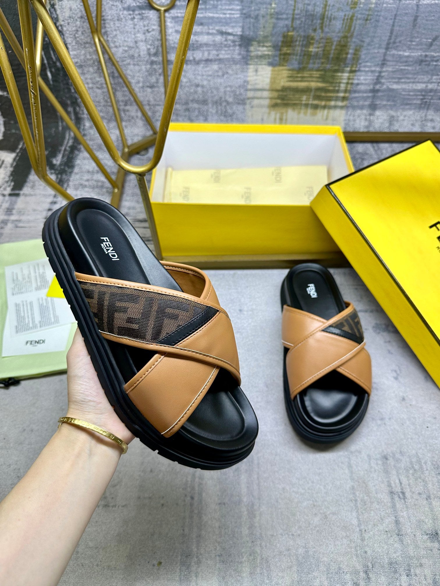 Luxury Shoes Fendi Sandals