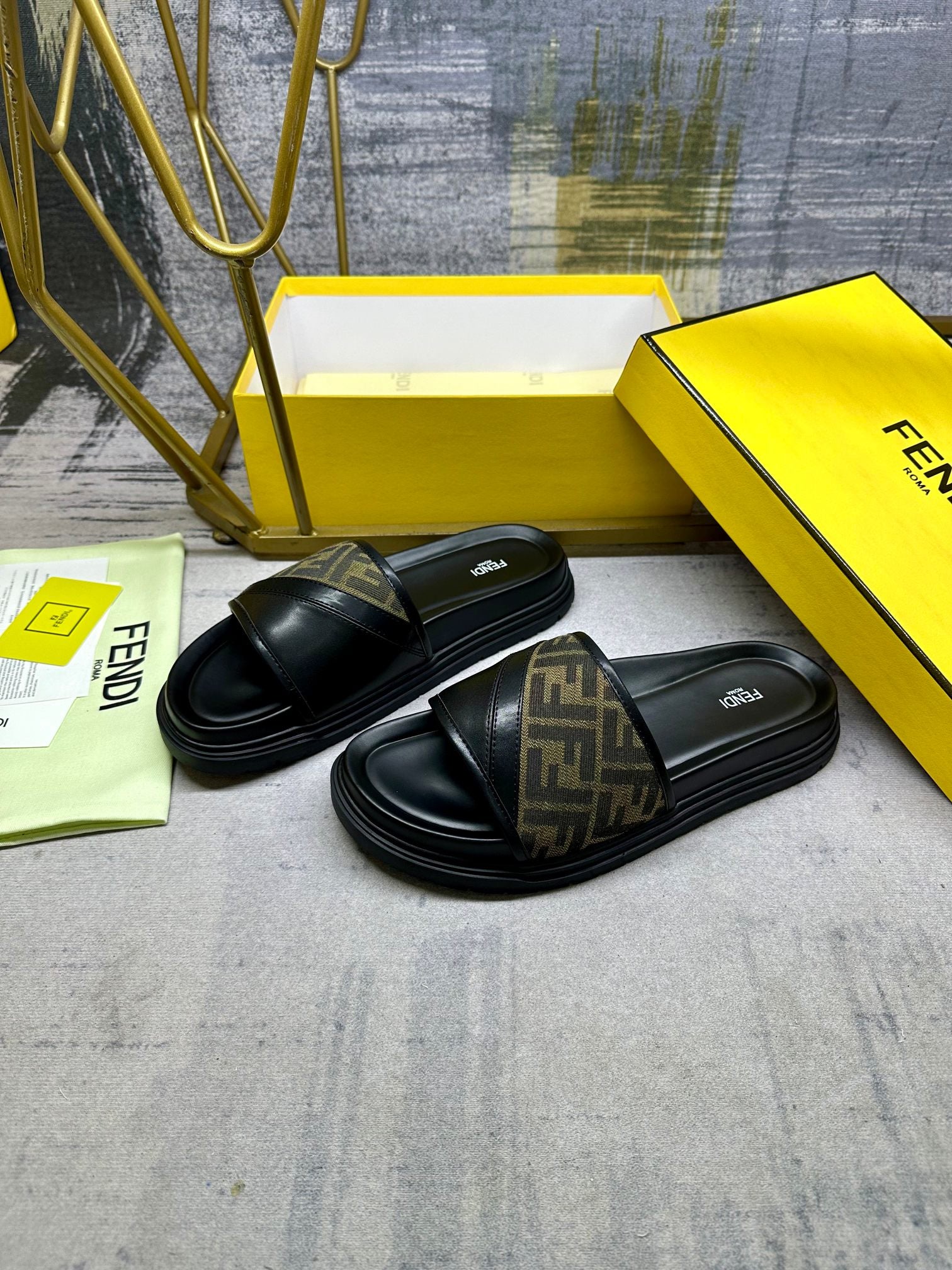 Luxury Shoes Fendi Sandals
