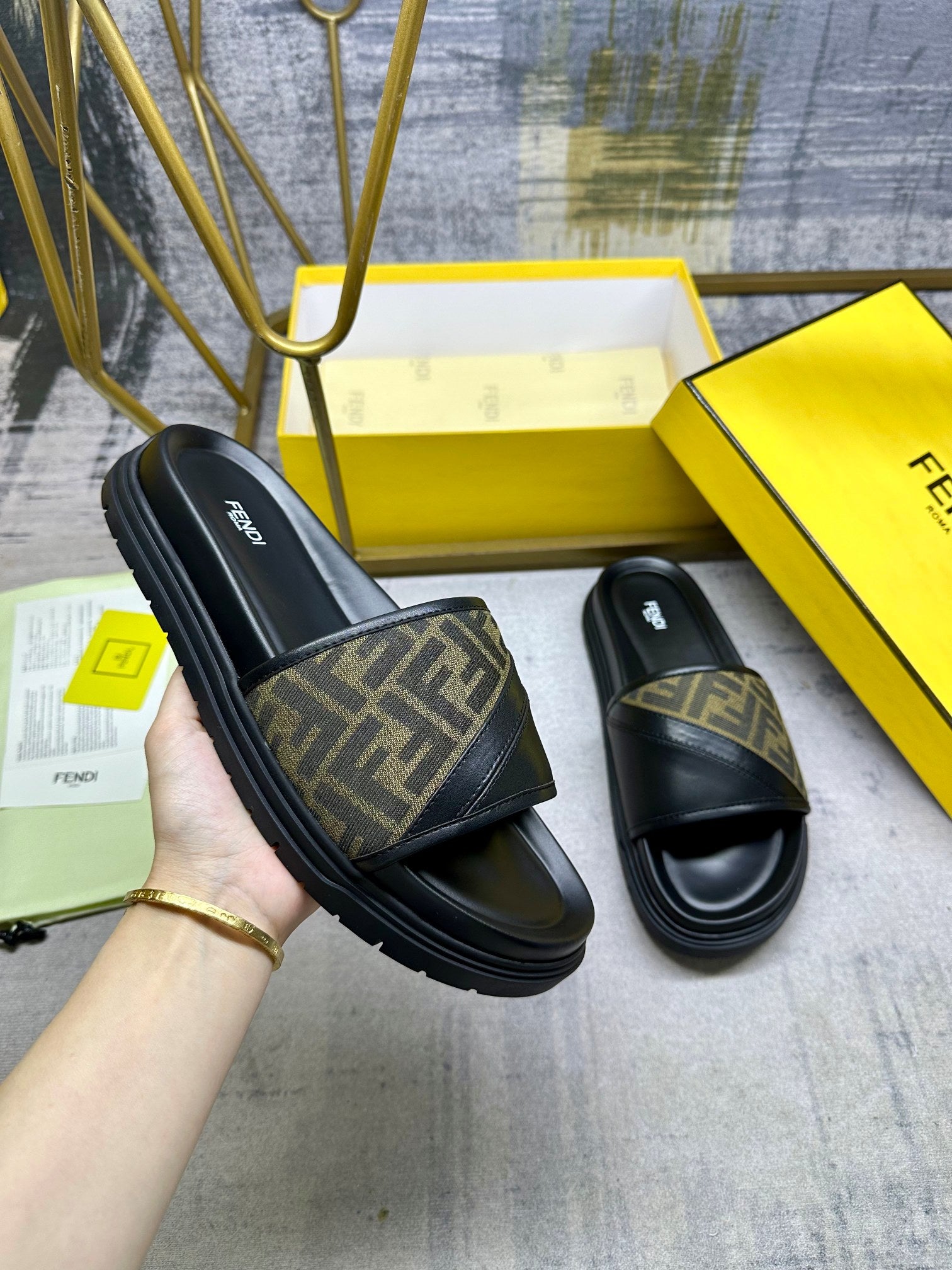 Luxury Shoes Fendi Sandals