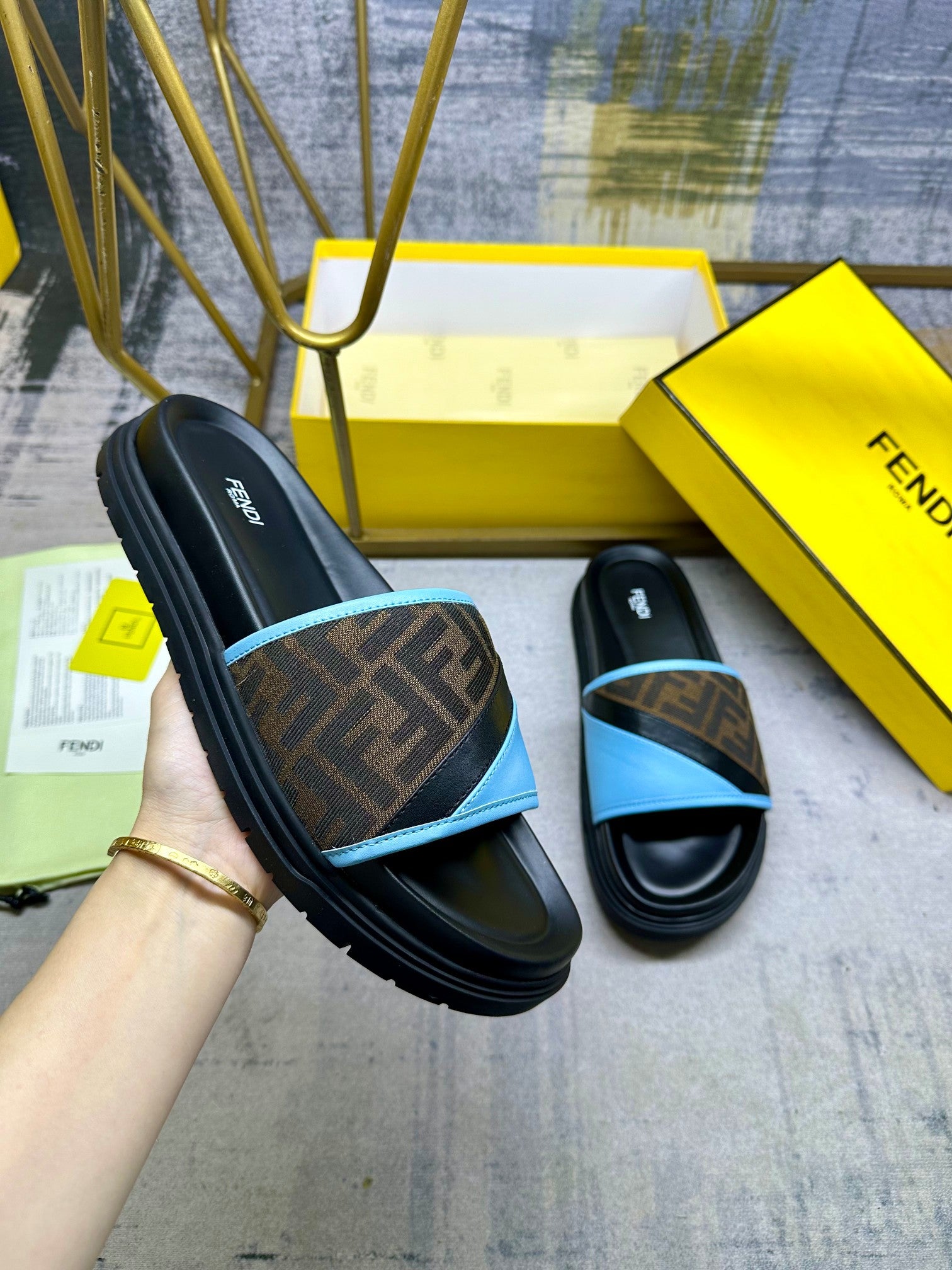 Luxury Shoes Fendi Sandals