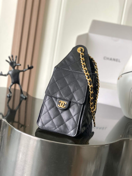 Chanel leather shoulder bag with flap, dark gray diamond quilting and gold hardware