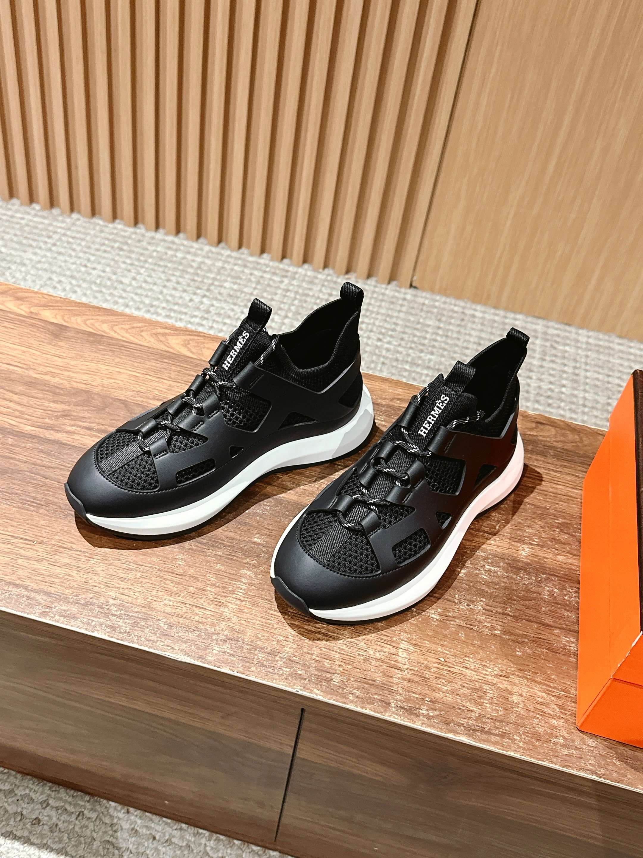 Luxury Shoes Hermes Unisex